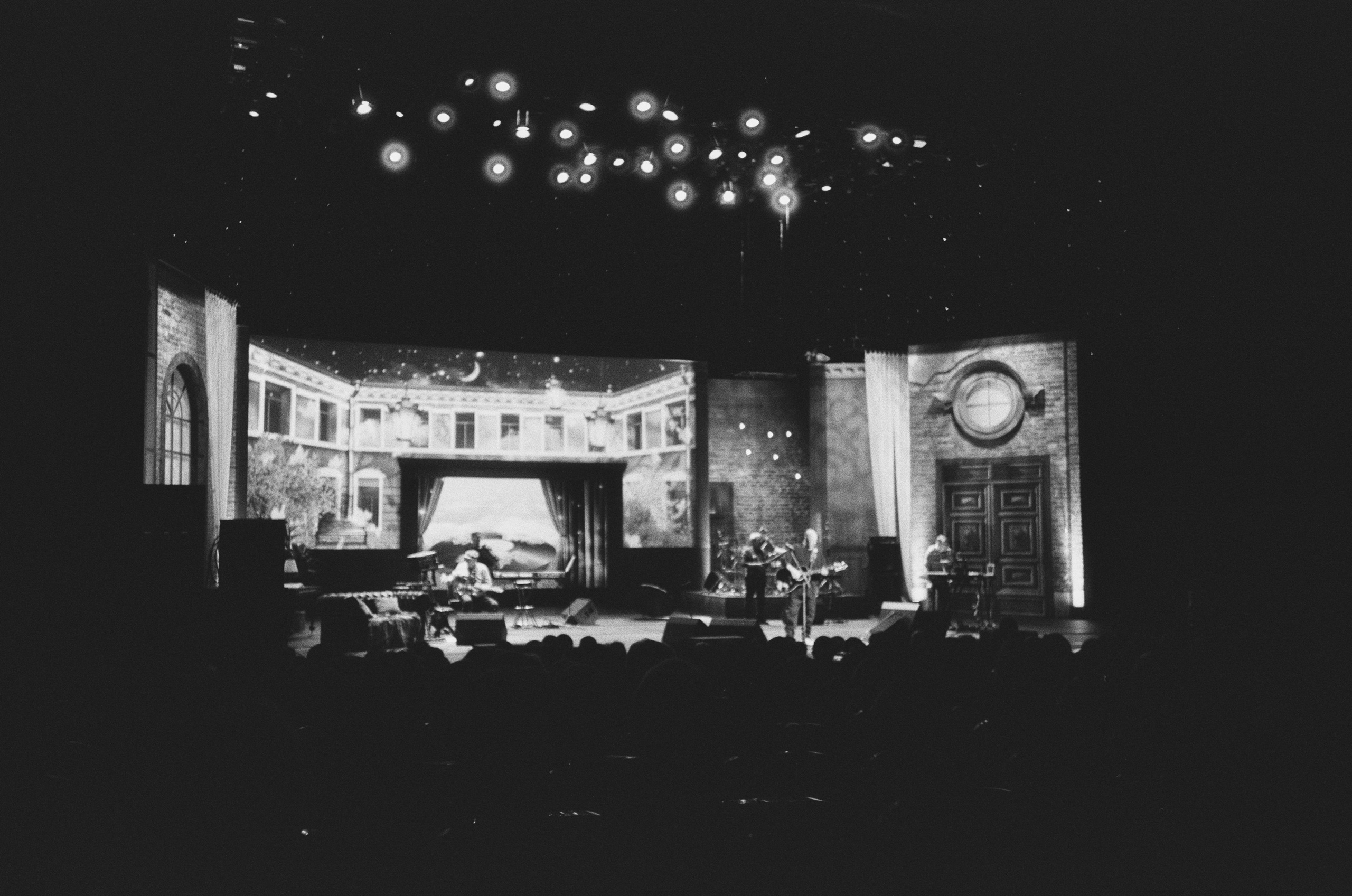 Cosina CX-1 / Fomapan 400 Action / Концерт Розенбаума, Музей Архитектуры