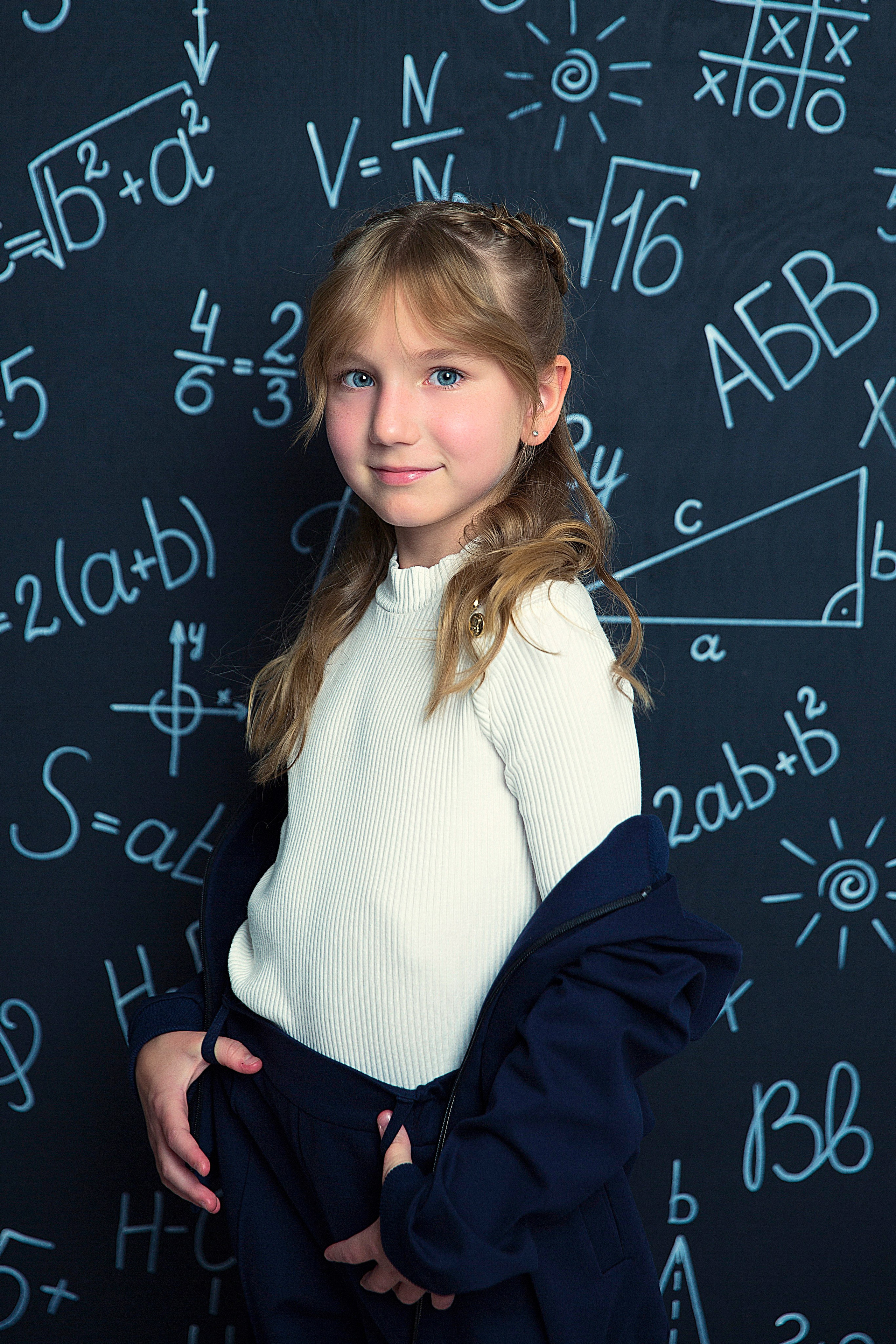 Индивидуальные фотосессии школьников. Детский школьный фотограф в Кемерово Зиновьева Екатерина