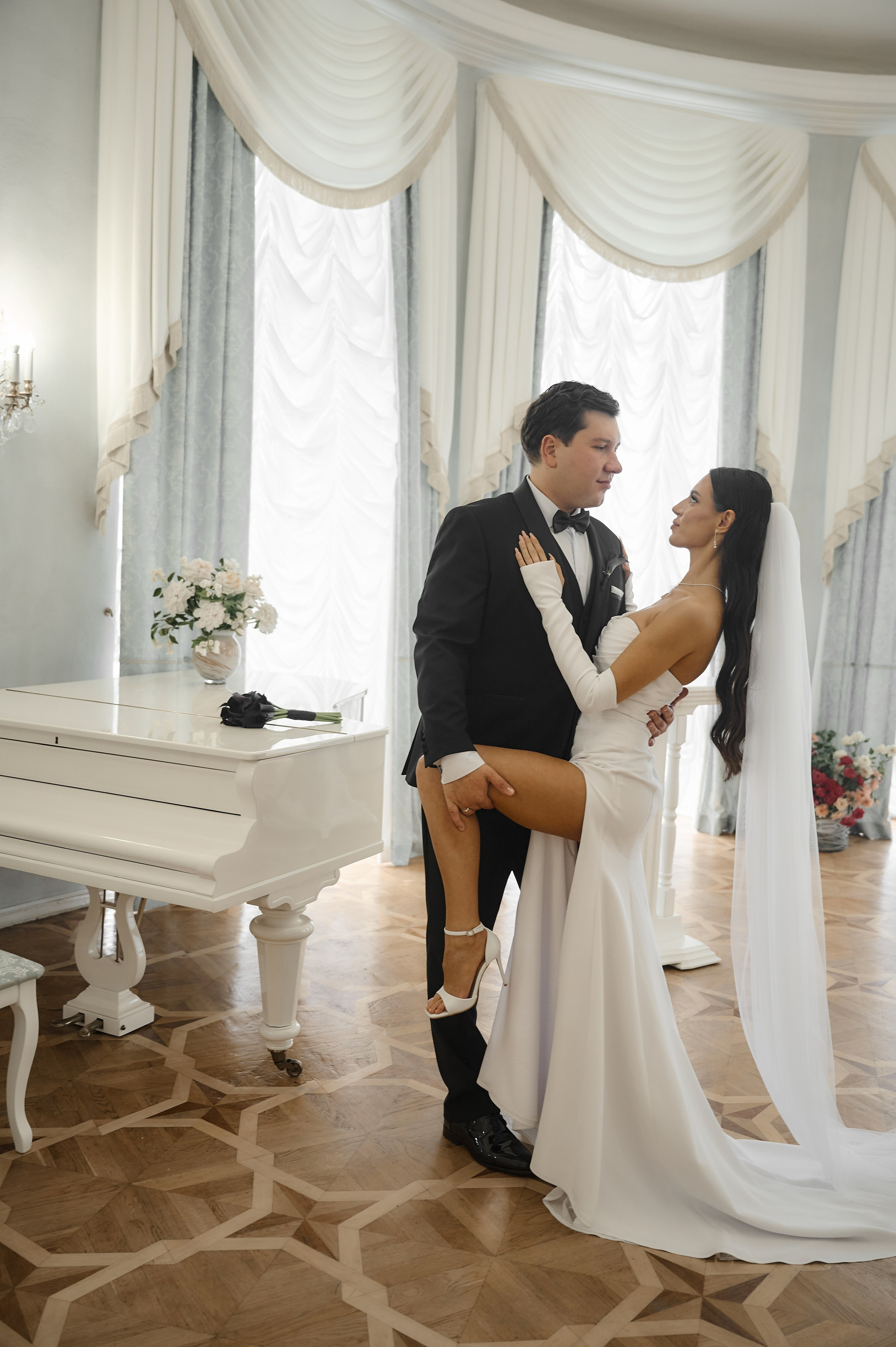 Свадебная прогулка в Богородицке. Свадебный фотограф в Туле Никита Беляев