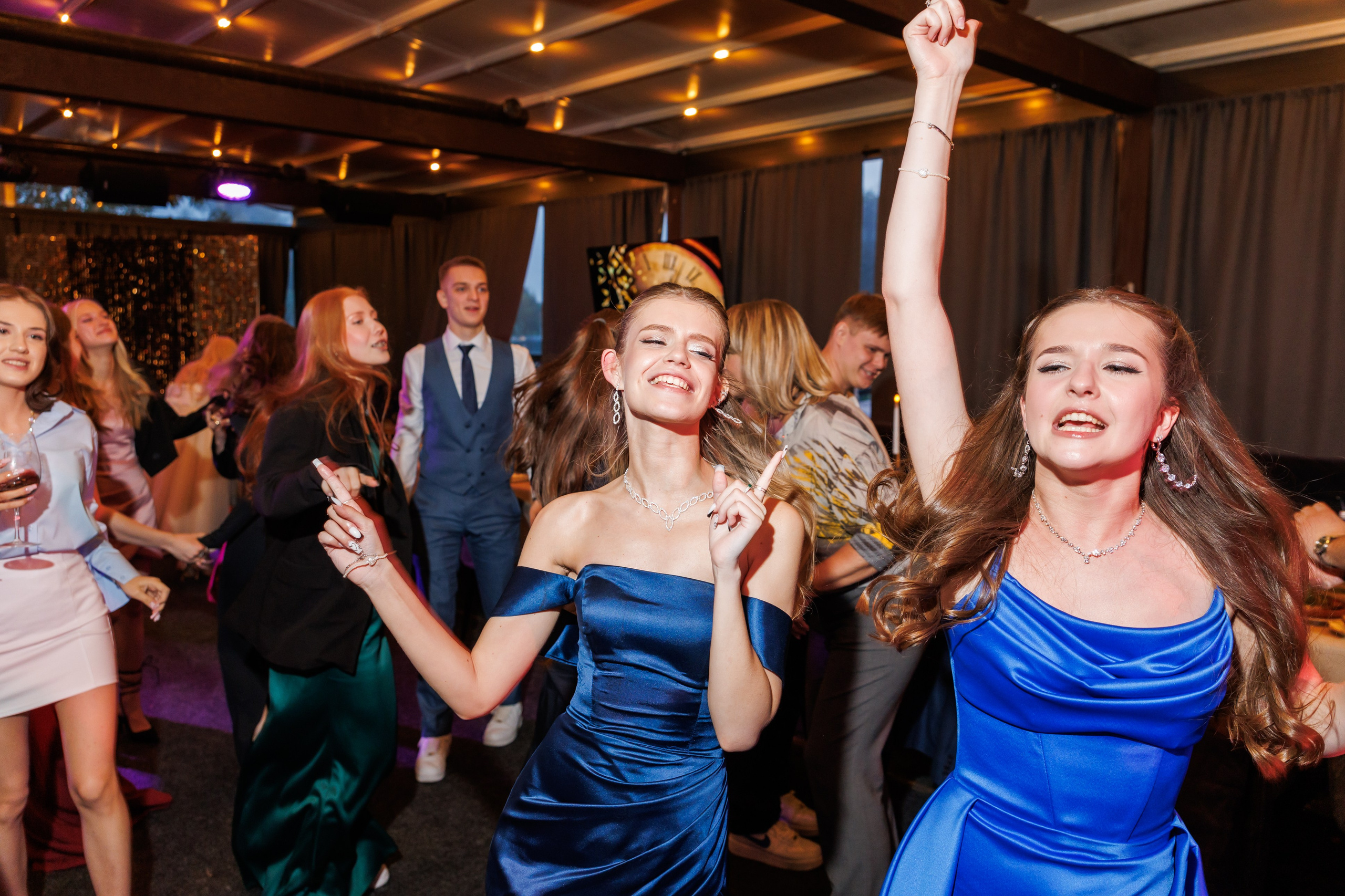 Выпускной 2025. Фотограф в Москве Дмитрий Емельянов