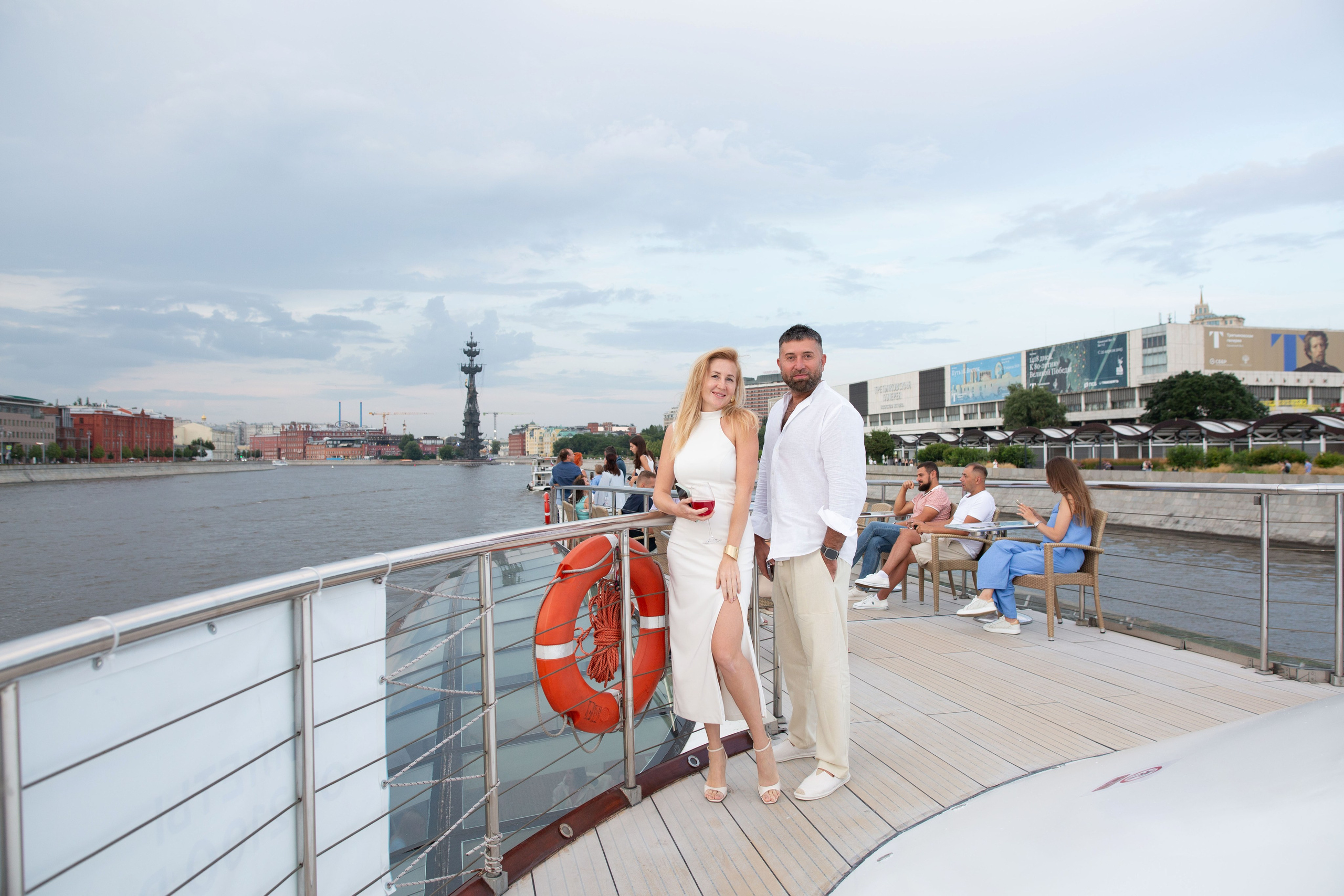 Dubai Vibes Intourist Cruise Party. Семейный и детский фотограф Анна Петракова