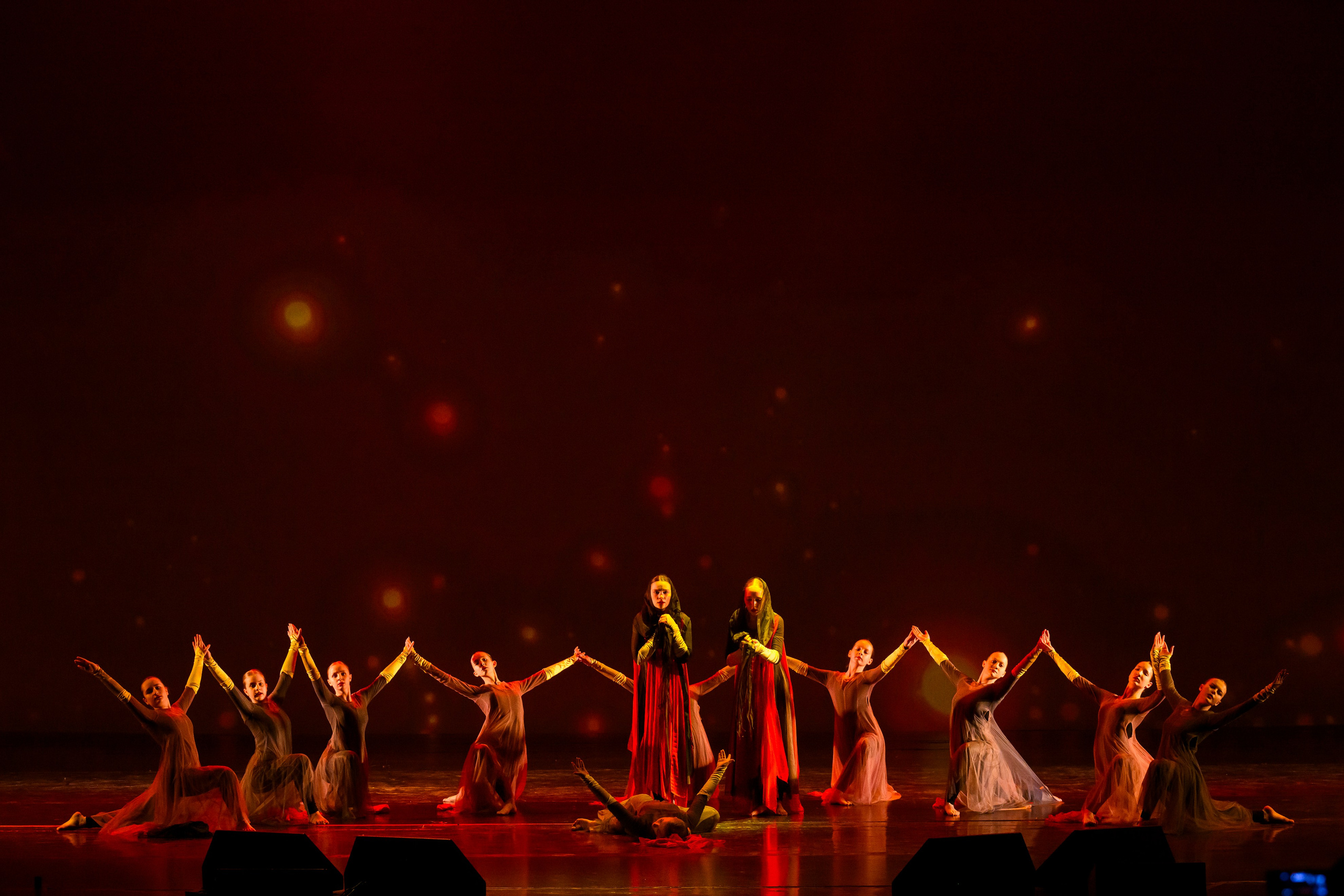 23 апреля, часть 1, БКЗ Октябрьский, г. Санкт-Петербург. Золотое яблочко