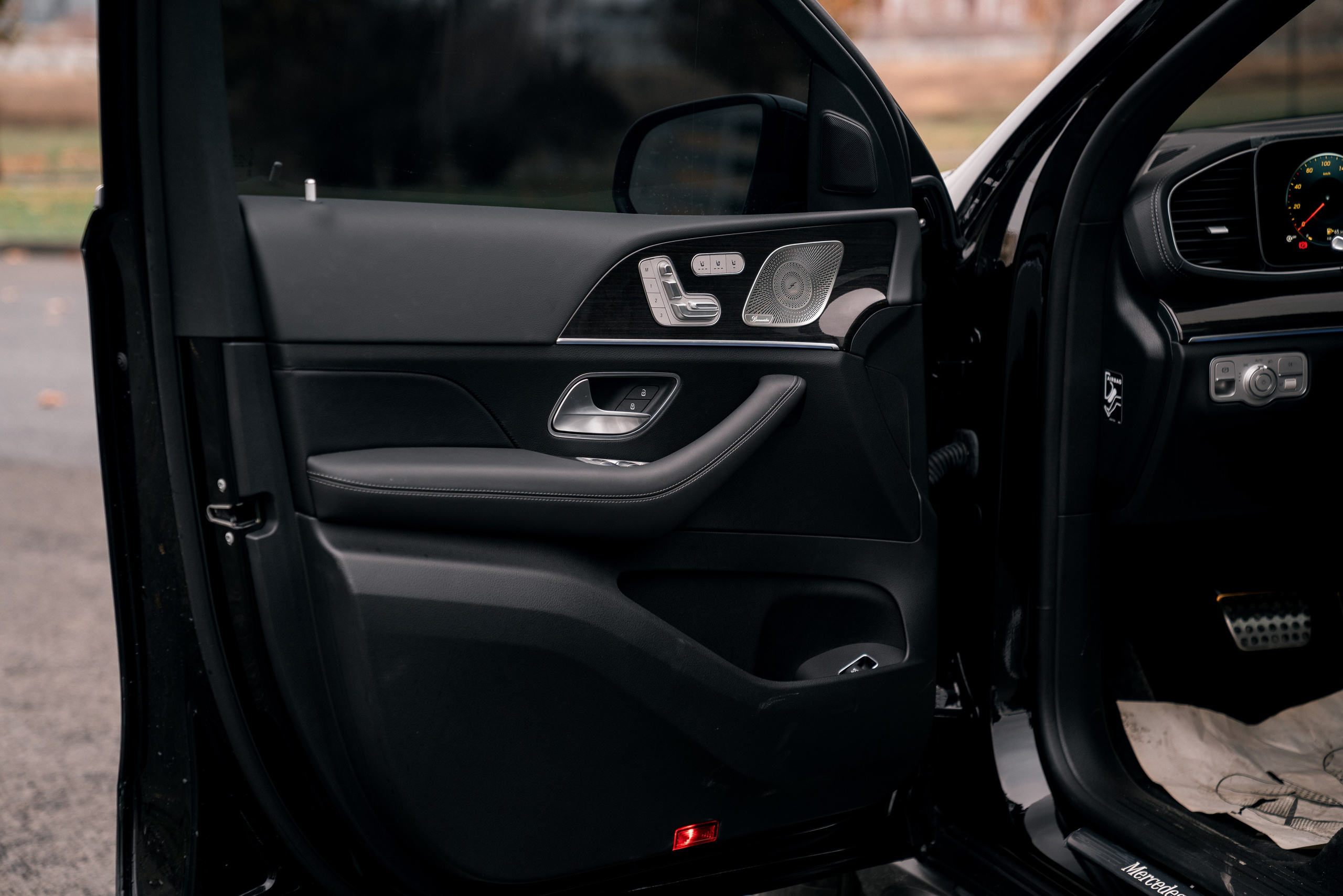 Mercedes-Benz GLE 400D. Идеальные портреты для соцсетей — Фотограф Ленар