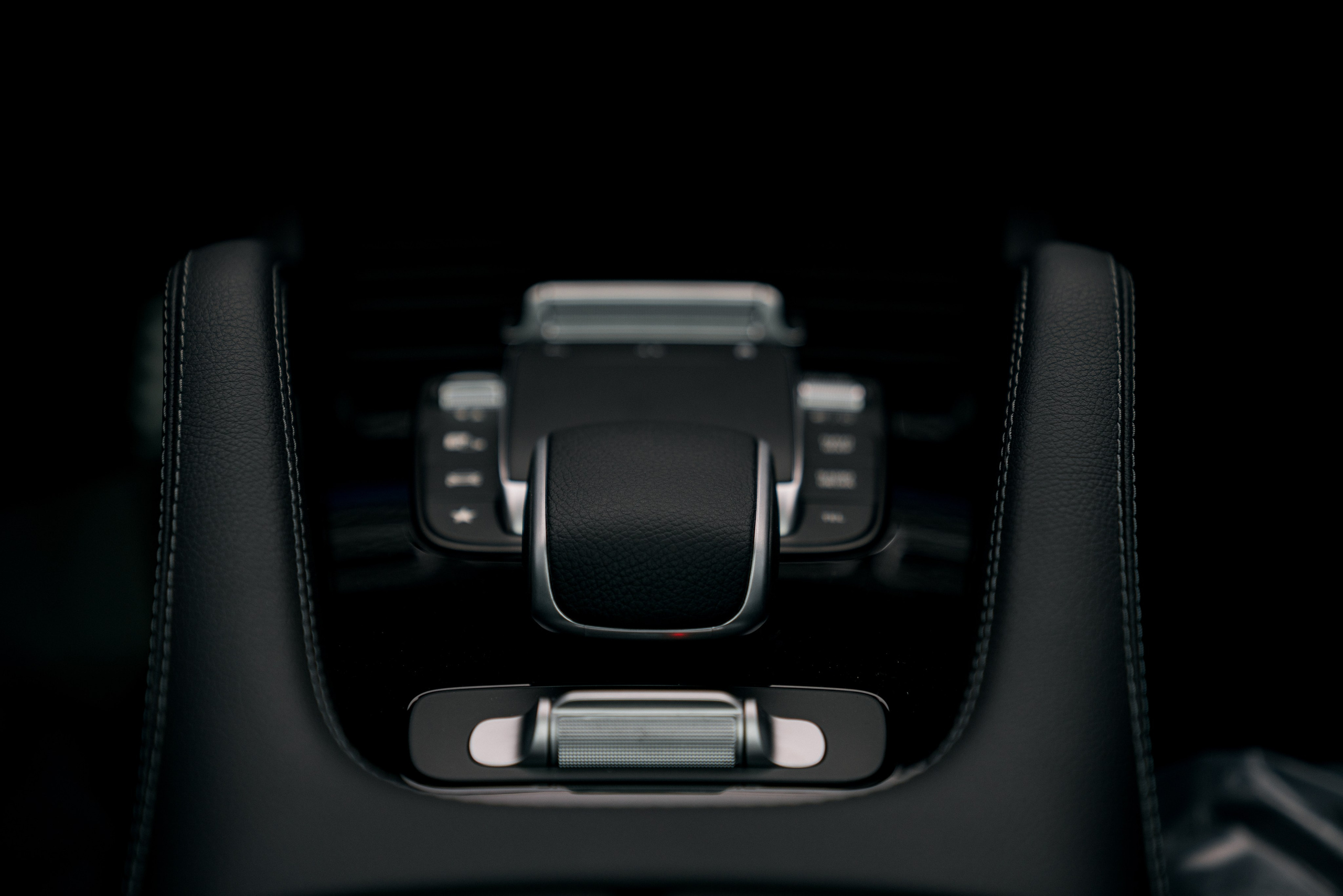 Mercedes-Benz GLE 400D. Идеальные портреты для соцсетей — Фотограф Ленар