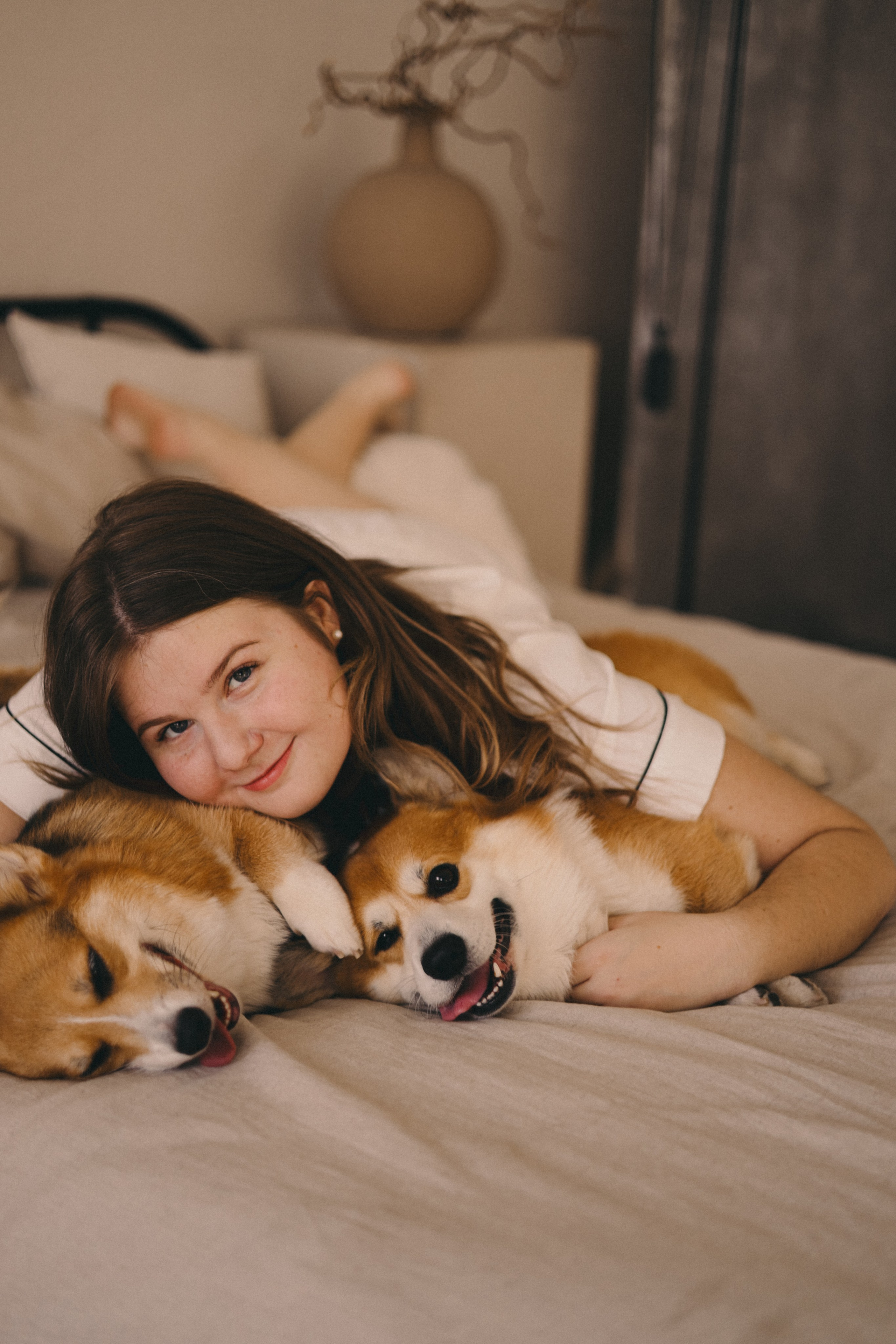 Виктория и Корги. Фотограф Мария Лаенко