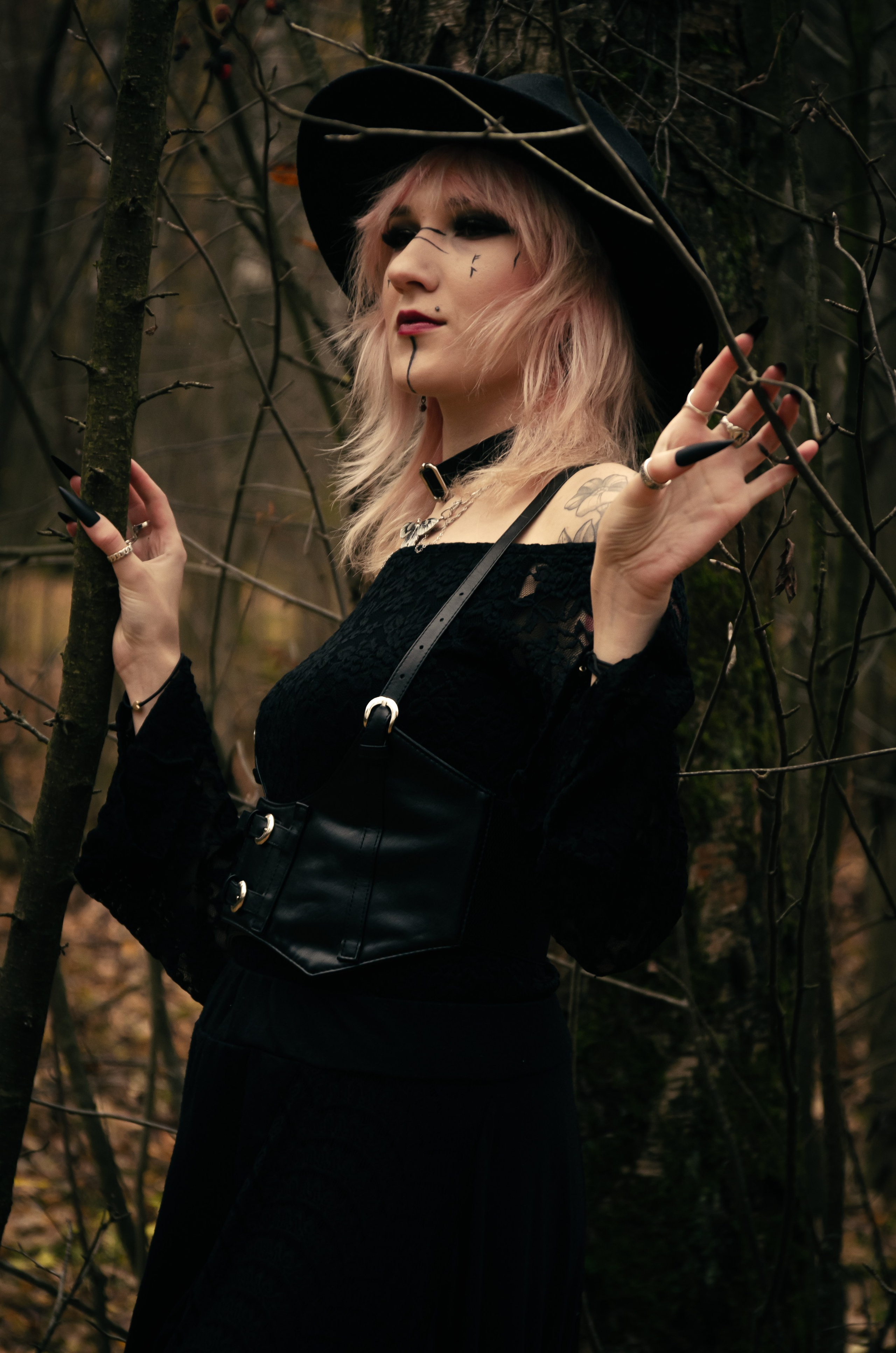 Прогулка ведьмы. Фотосессии по мотивам сказок и фильмов — Катерина Исауленко. СПб
