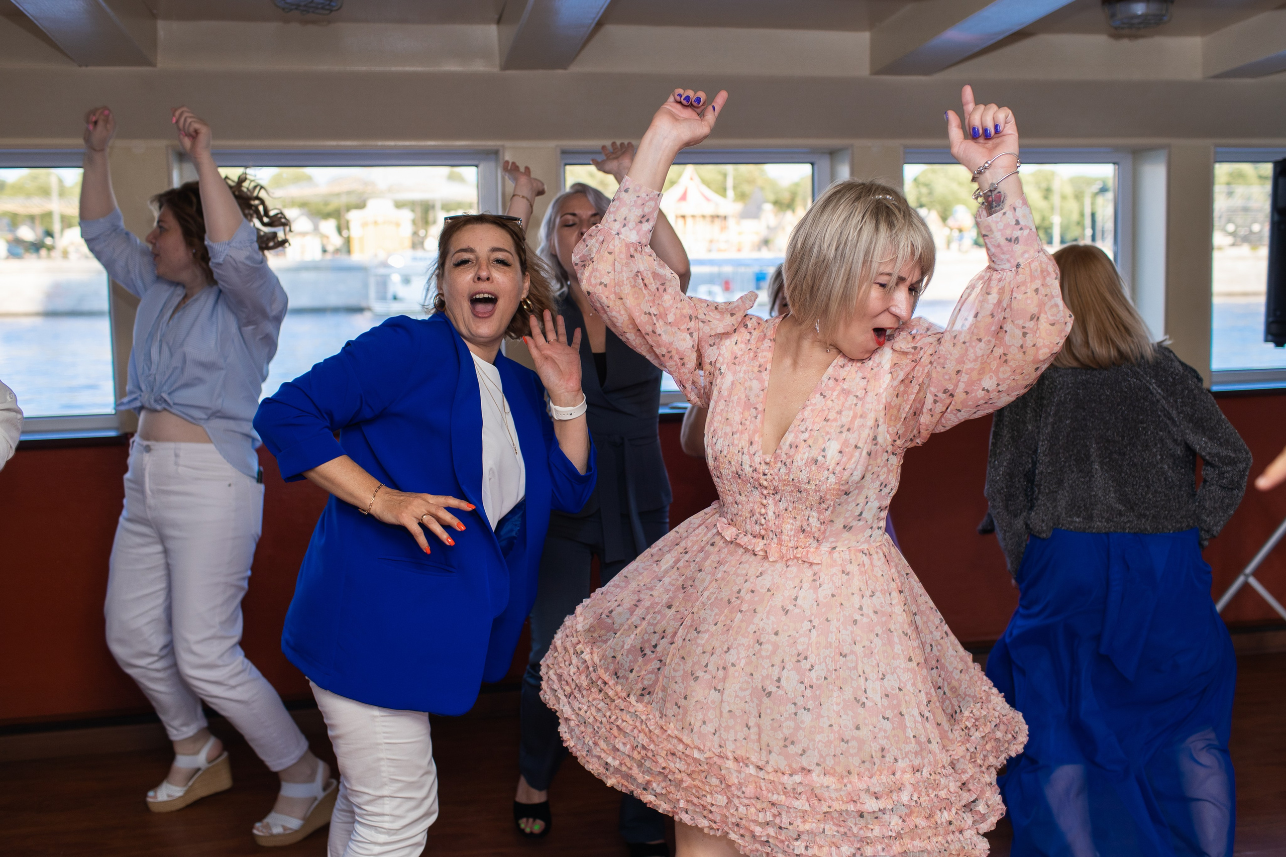 Выпускной на теплоходе Ривьера. Фотограф в Москве Десятова Ксения