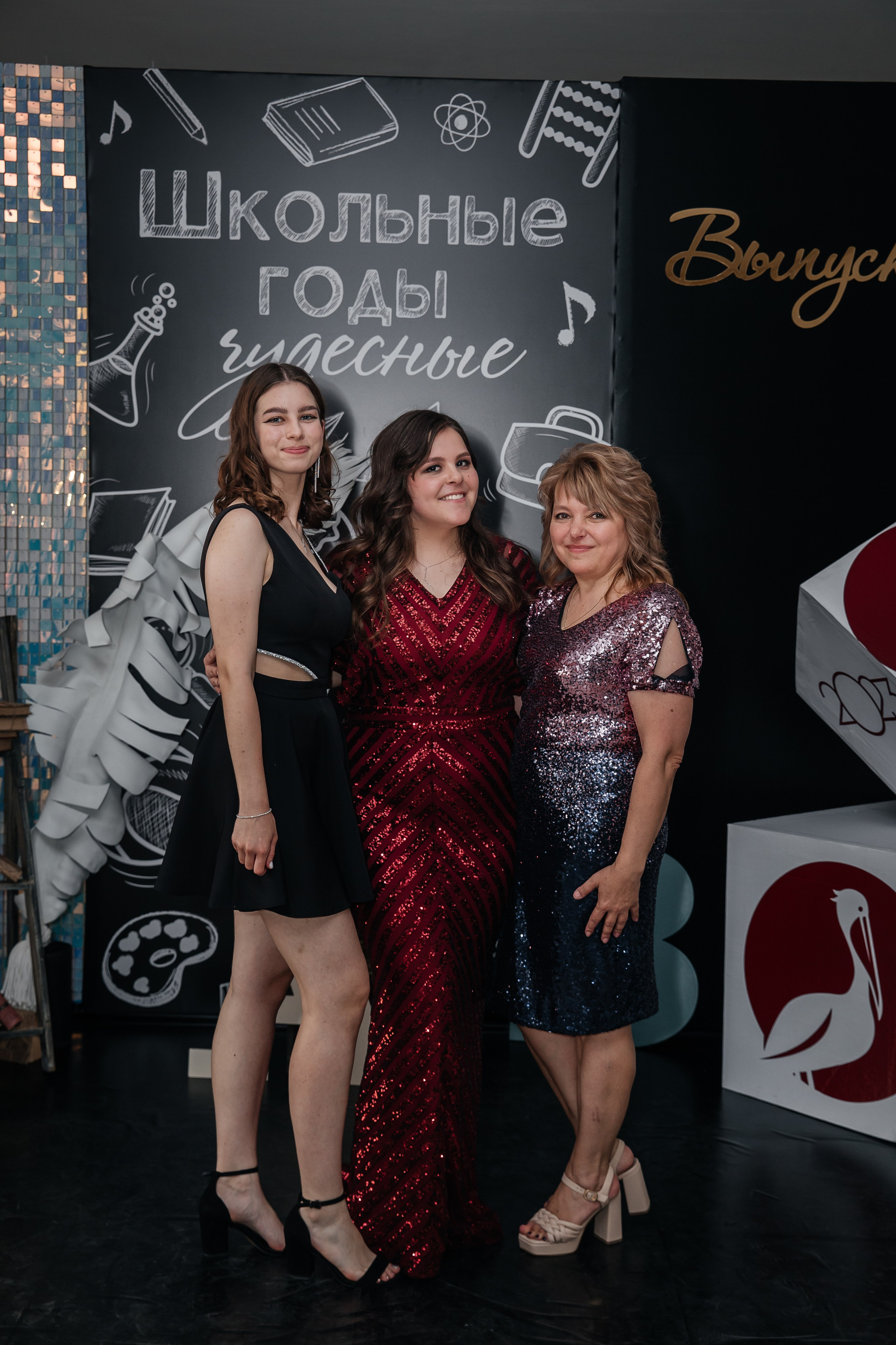 Выпускной 11 класс. Фотограф Любава Колесник. Выпускные альбомы в Крымском районе