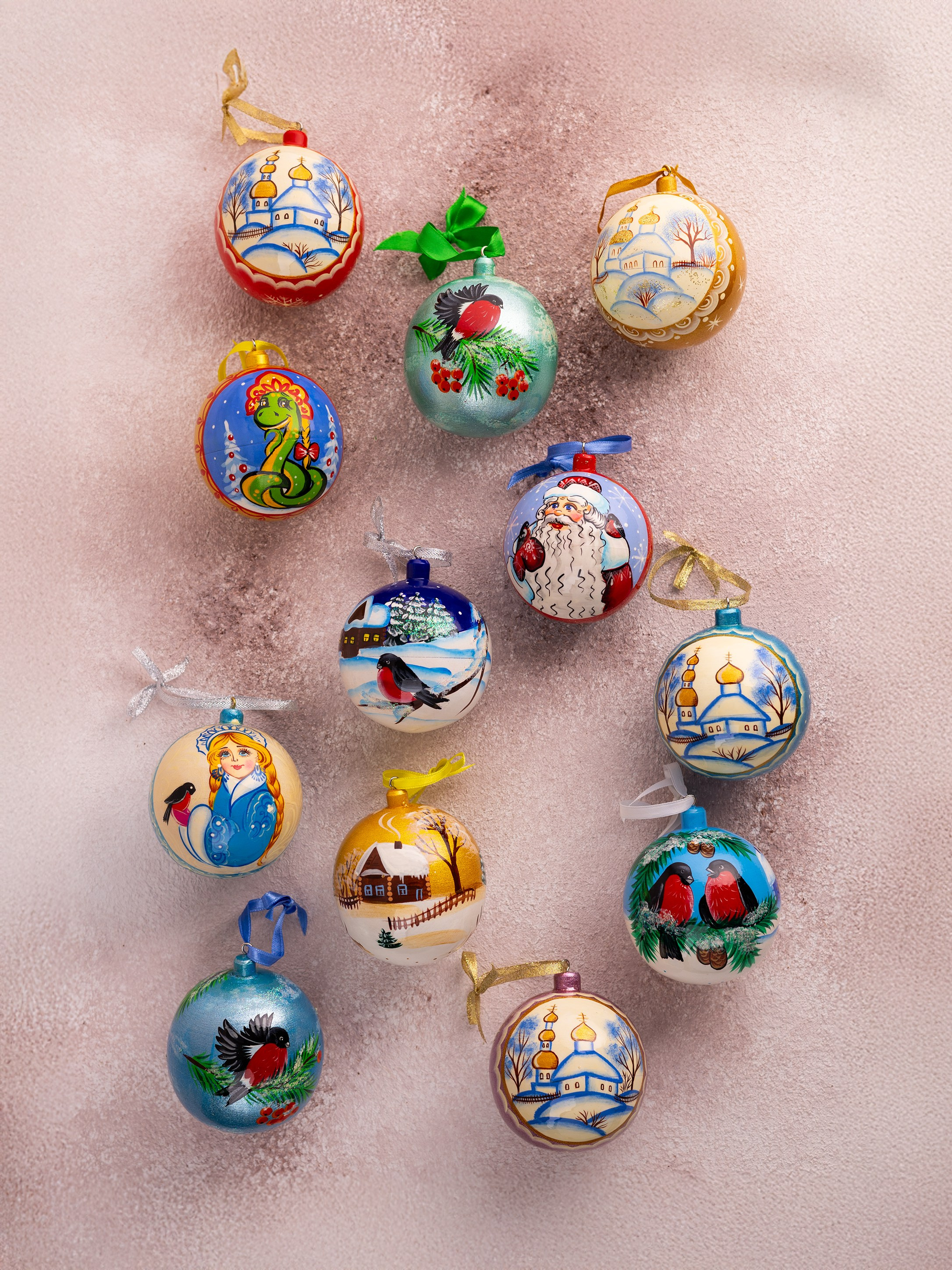 Новогодние шары. Фотостудия T-CUBE