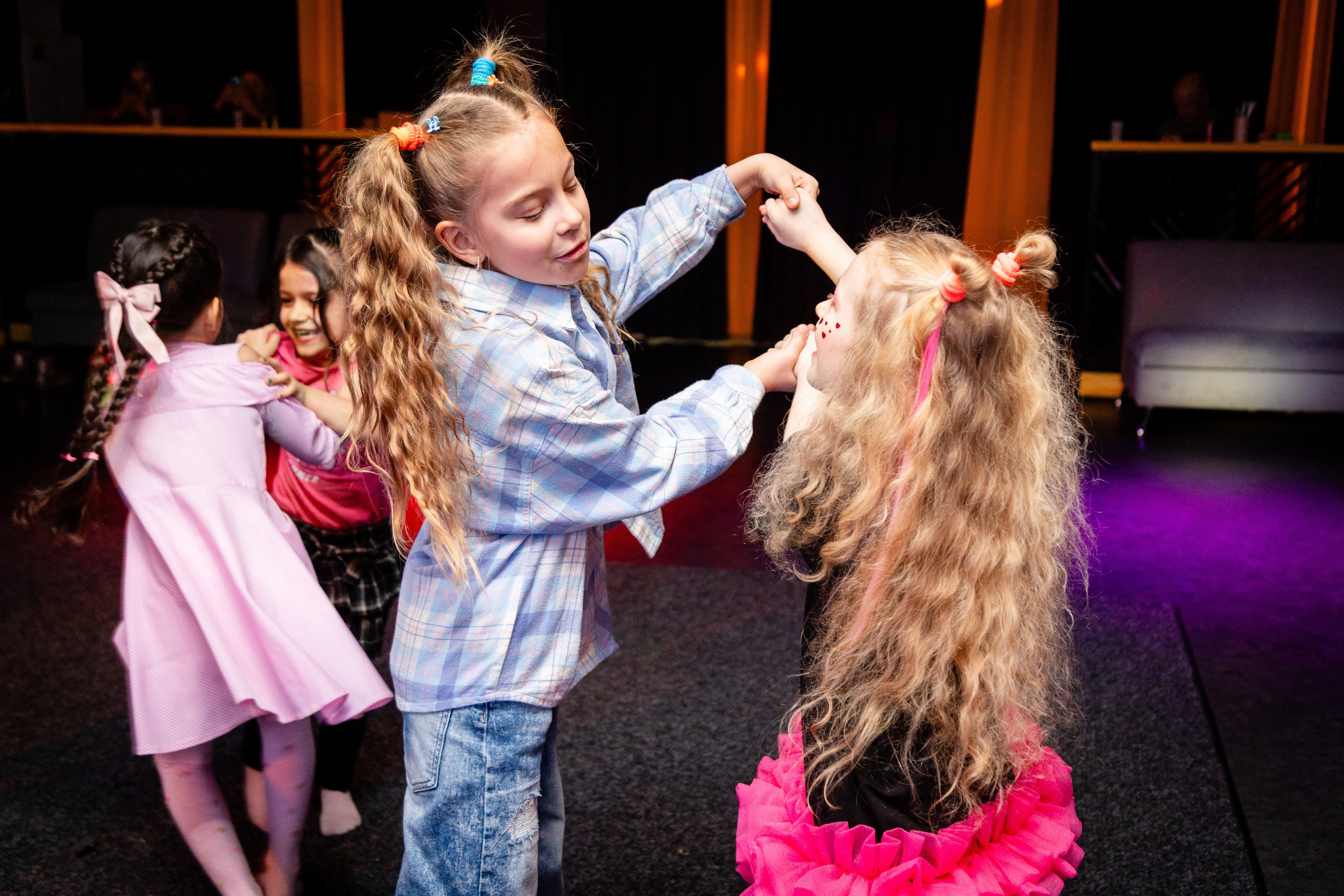 Алисе 7 лет. Детский фотограф видеограф в Хабаровске Михаил Орлов