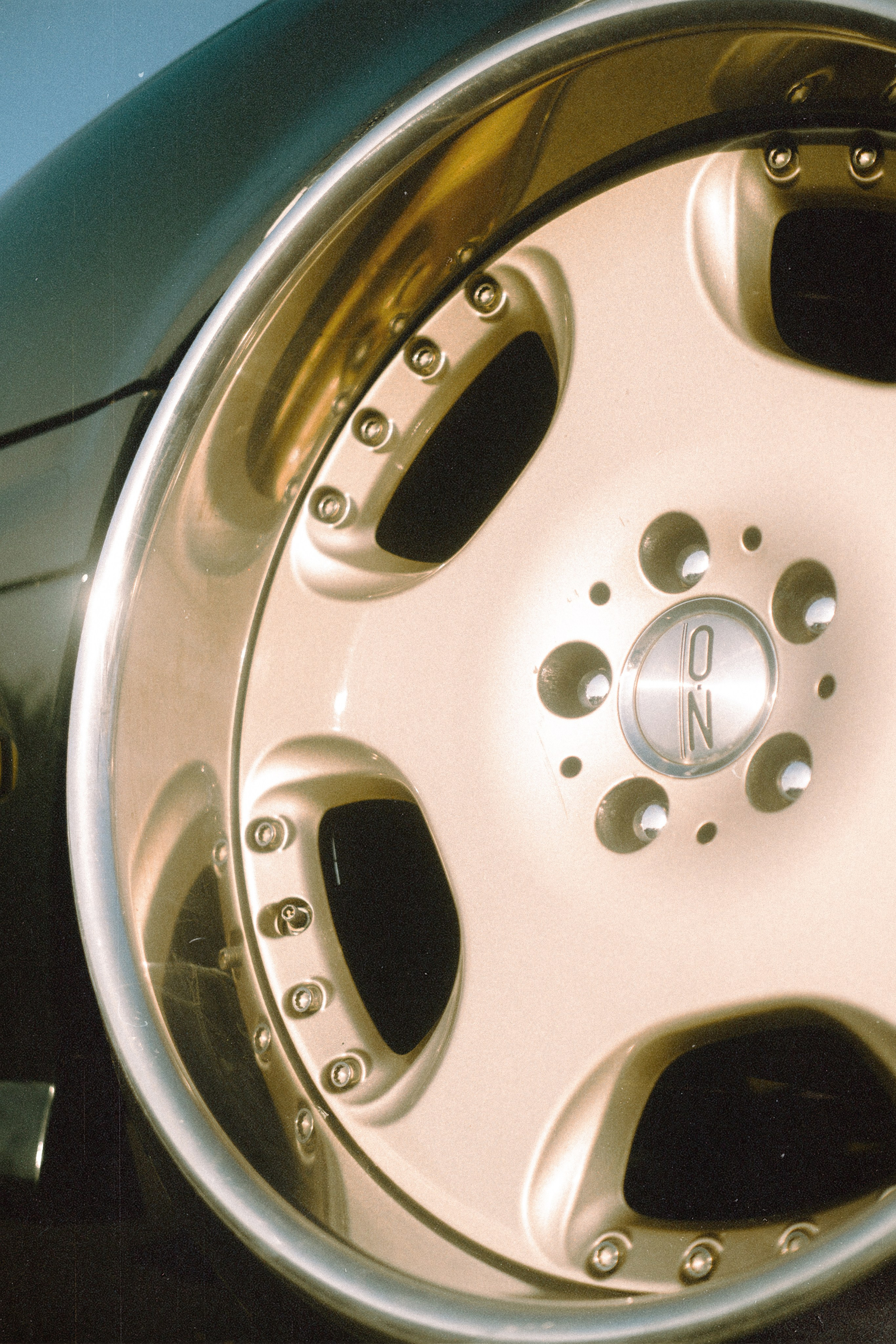 Репортажная фотосъёмка SMD Weekend в Калуге обработанные под плёнку