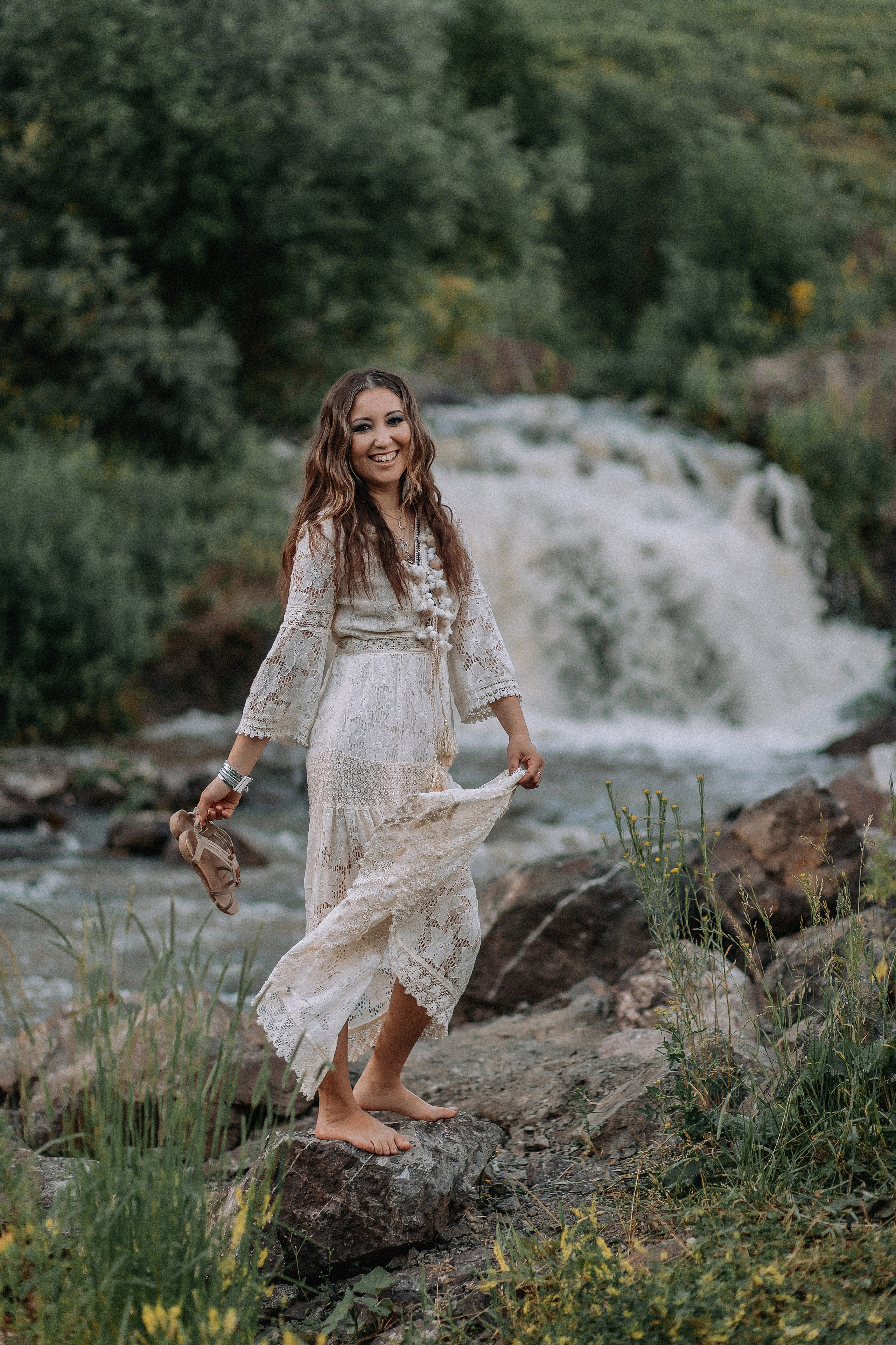 Закат у водопада. Детский и семейный фотограф в Красноярске Юлия Бирюкова