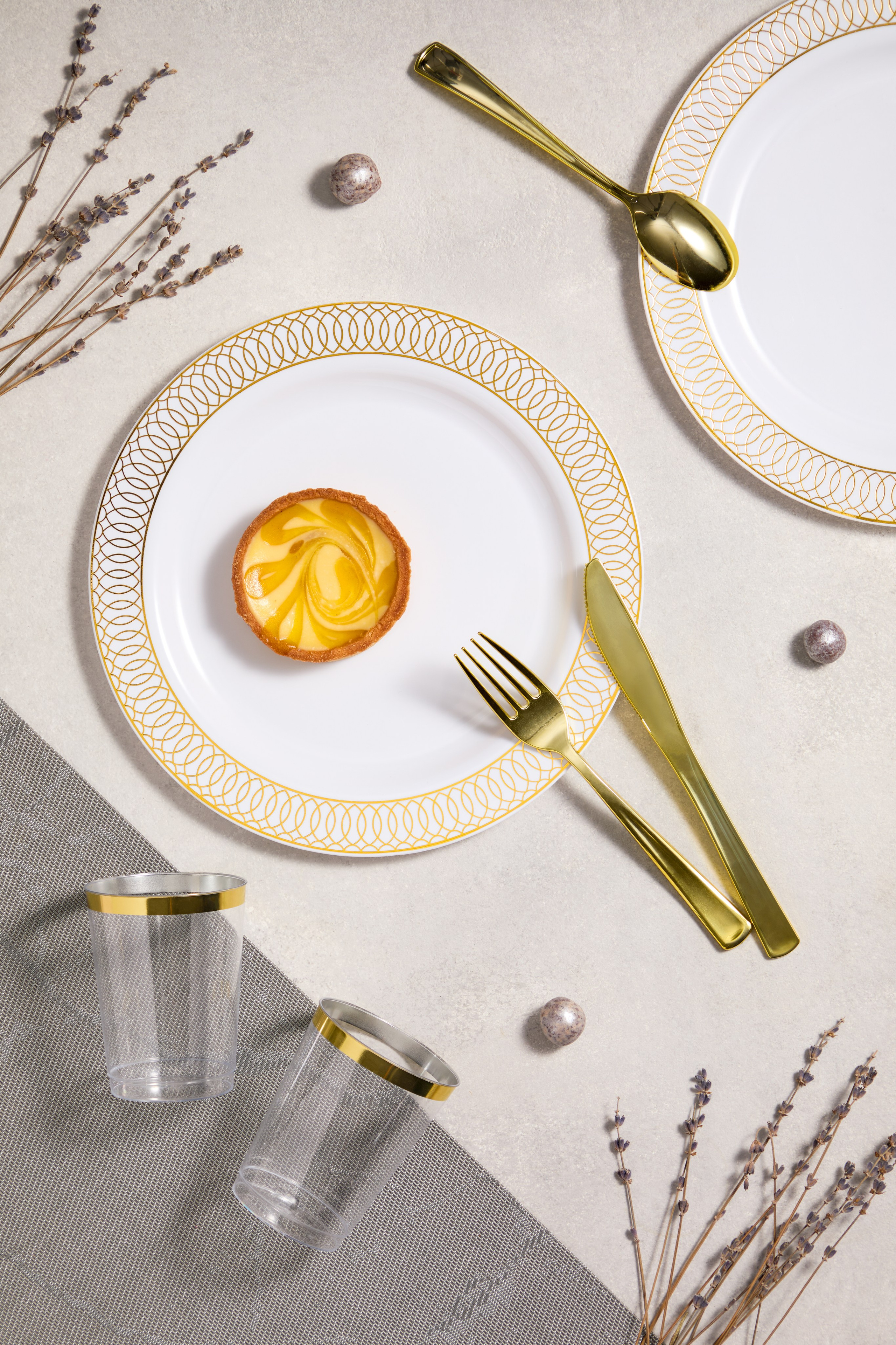 Пластиковая посуда. Сайт о предметной, имиджевой и портретной фотографии, фотограф Фил Киреев