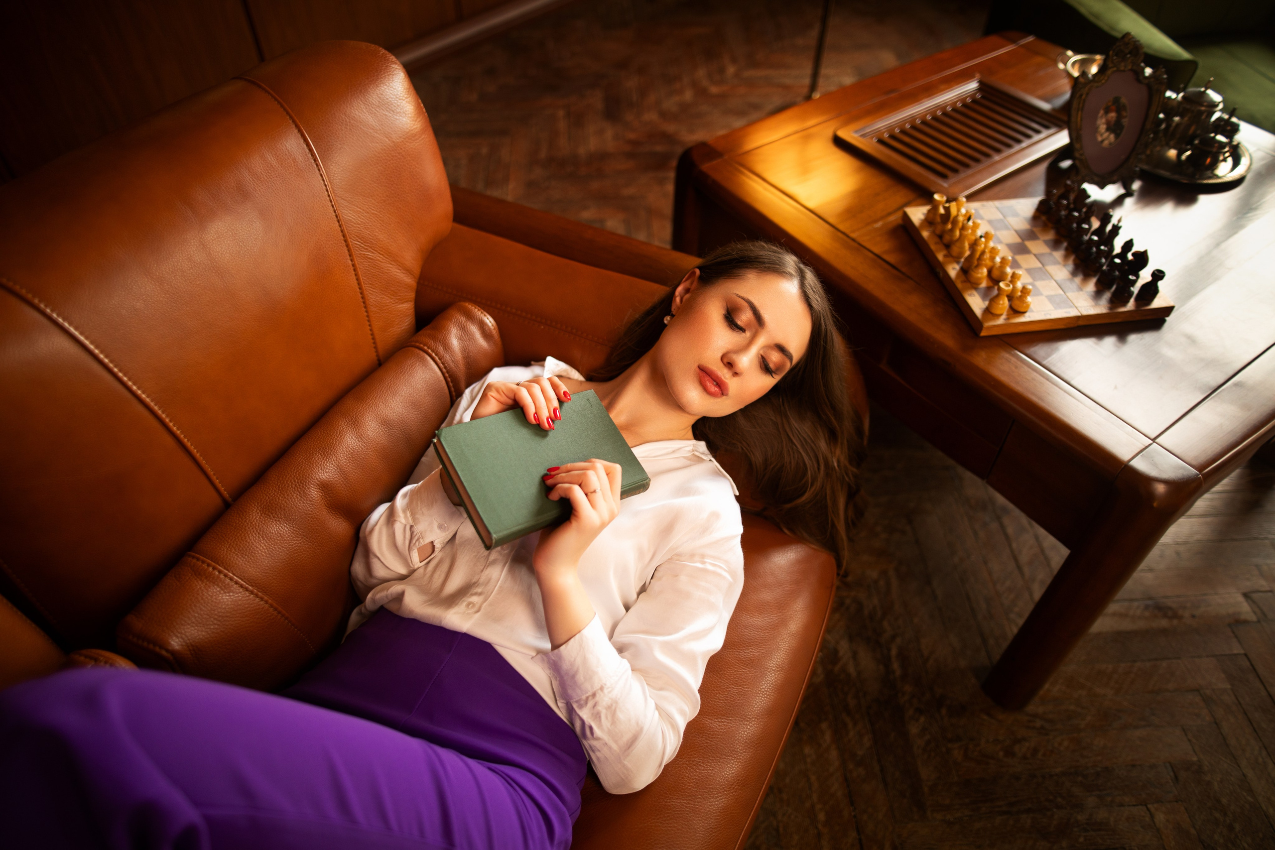 Съемка с Настей в студии с интерьером в формате для «себя»