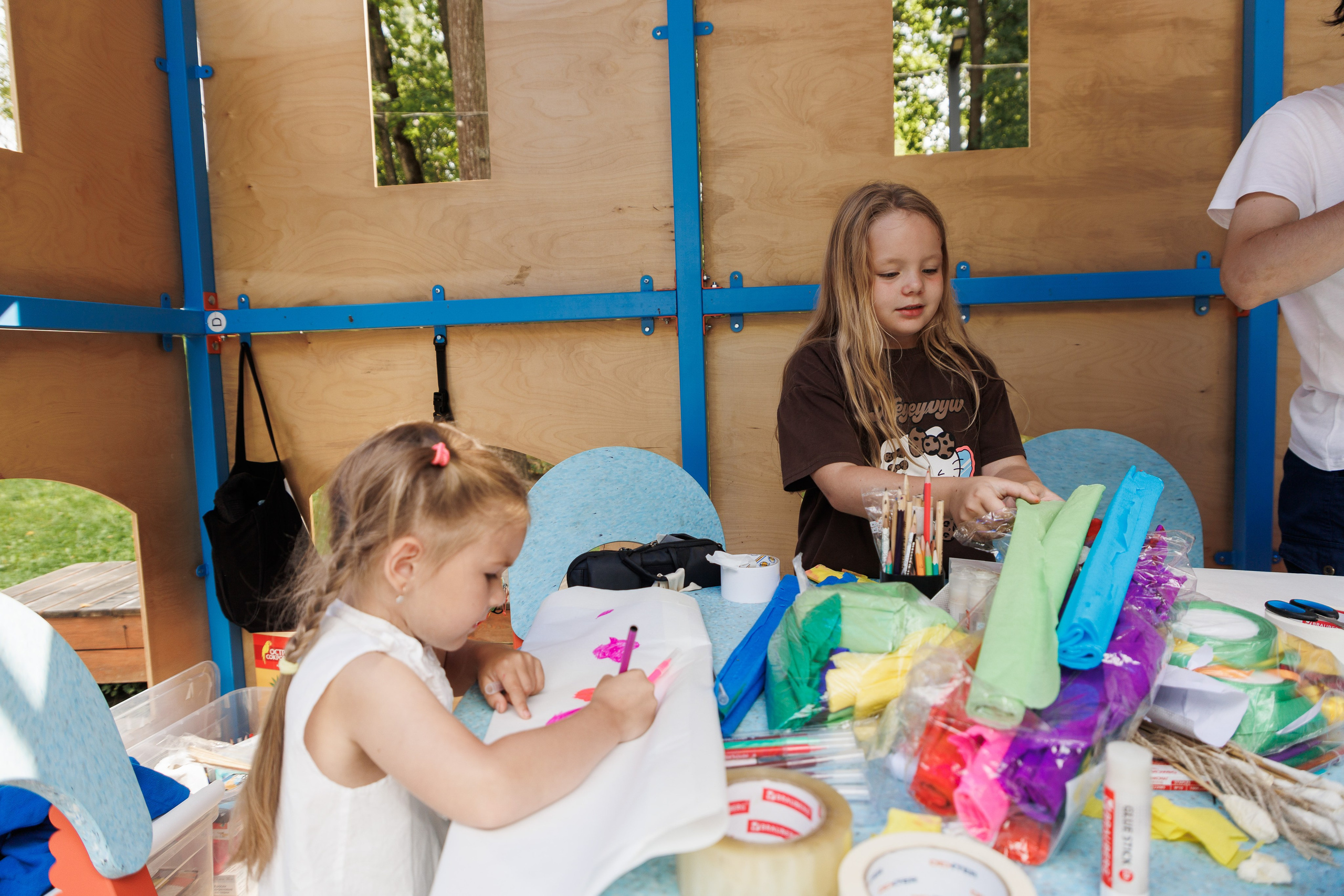 Книжный фестиваль «Смены» в Выксе 2025. Фотограф городских и семейных событий Артем Карпухин