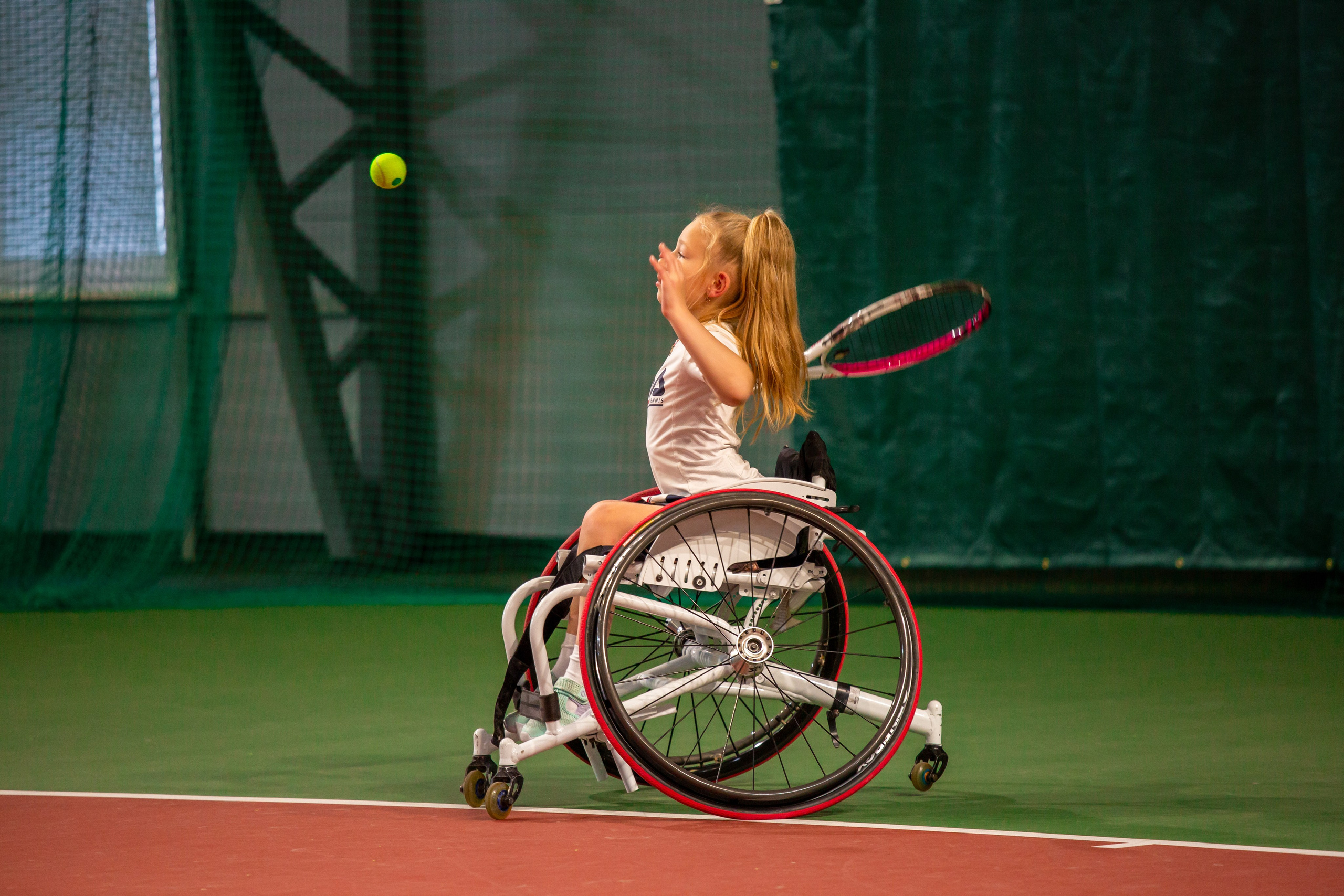 Турнир по теннису на колясках. Репортажный, семейный, свадебный, портретный фотограф