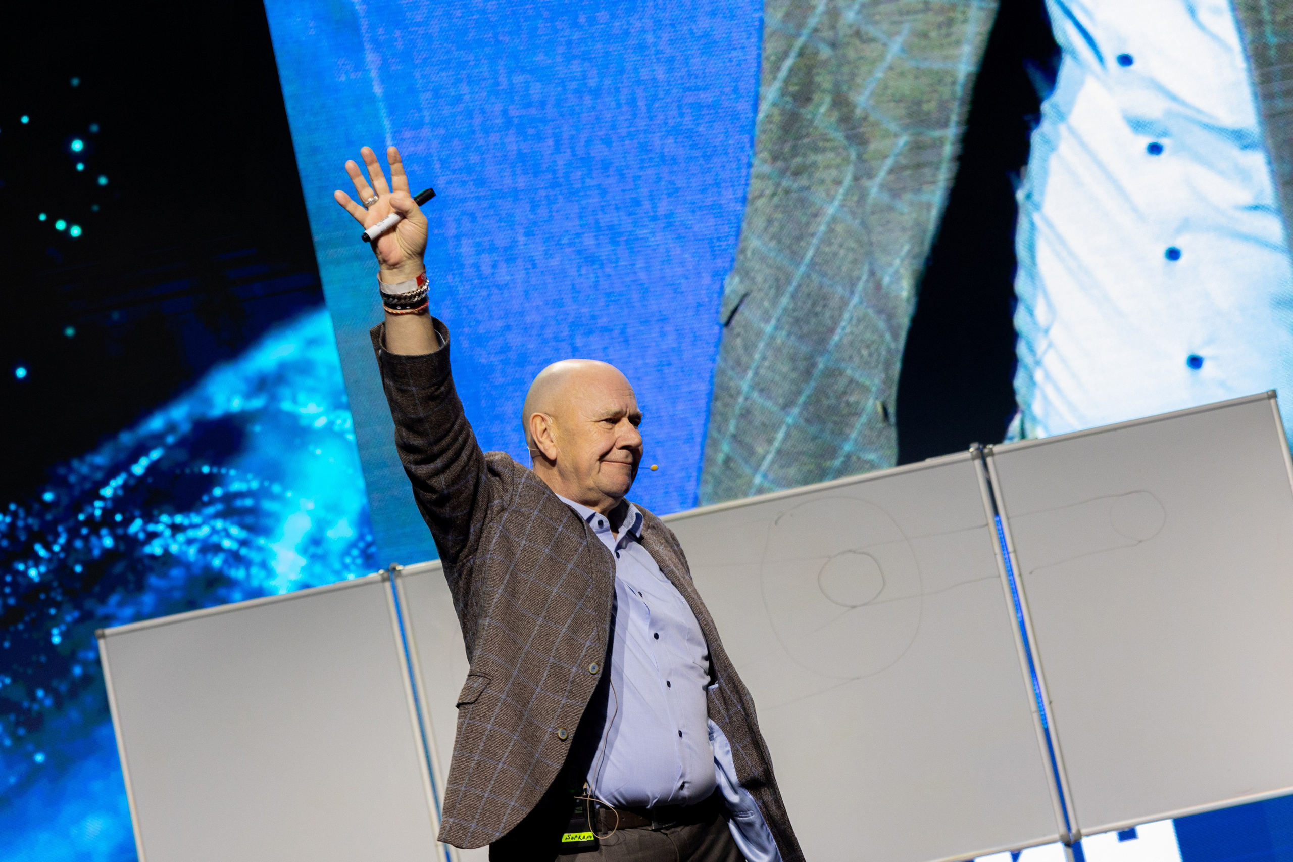 Essens Kick Off 2025 Лужники. Обо мне