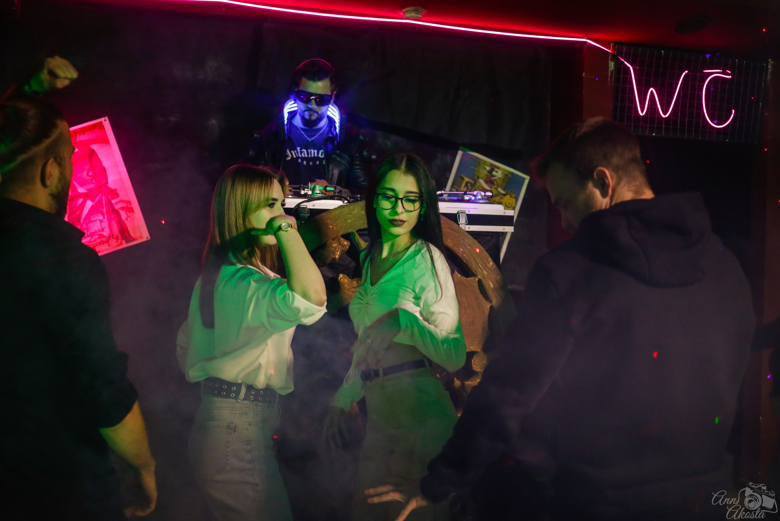 Фильм «Третья смена». Анна Акоста: фотограф в Санкт-Петербурге и Таганроге