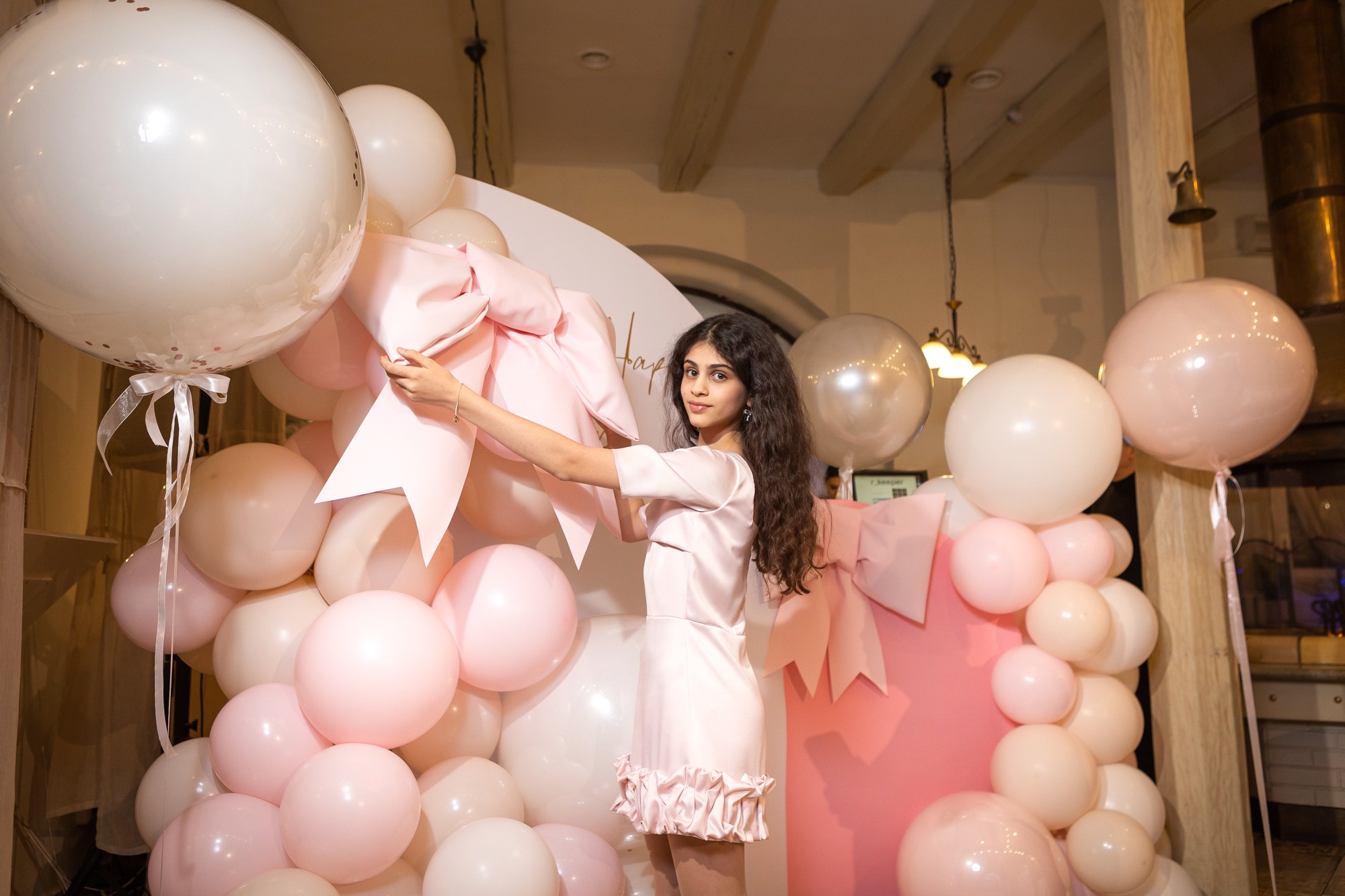 День Рождения Софьи и Лизы в ресторане «Ностальгия». Фотограф в Оренбурге. Профессиональный фотограф