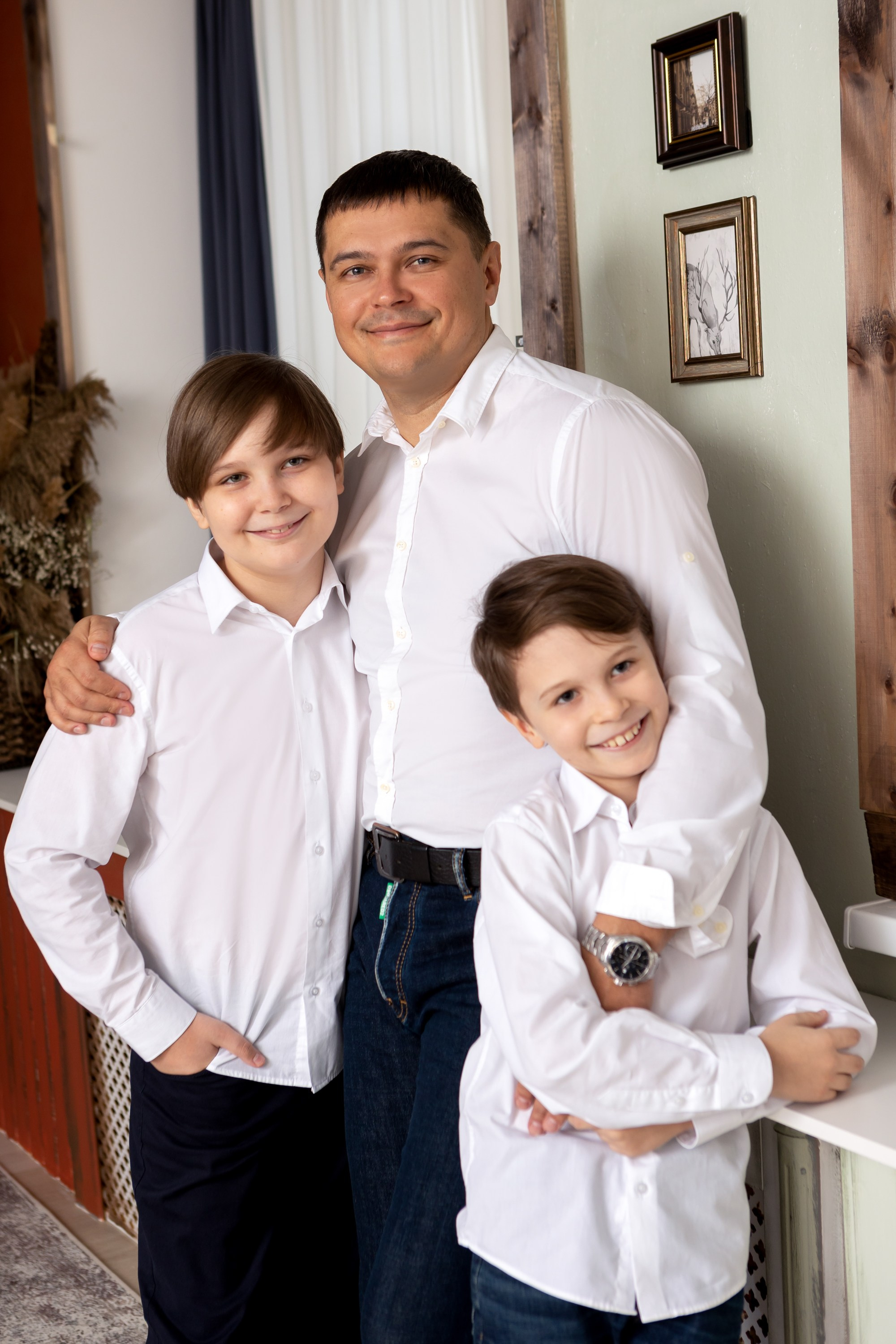 Семейная фотосессия в студии. Фотограф в Оренбурге. Профессиональный фотограф