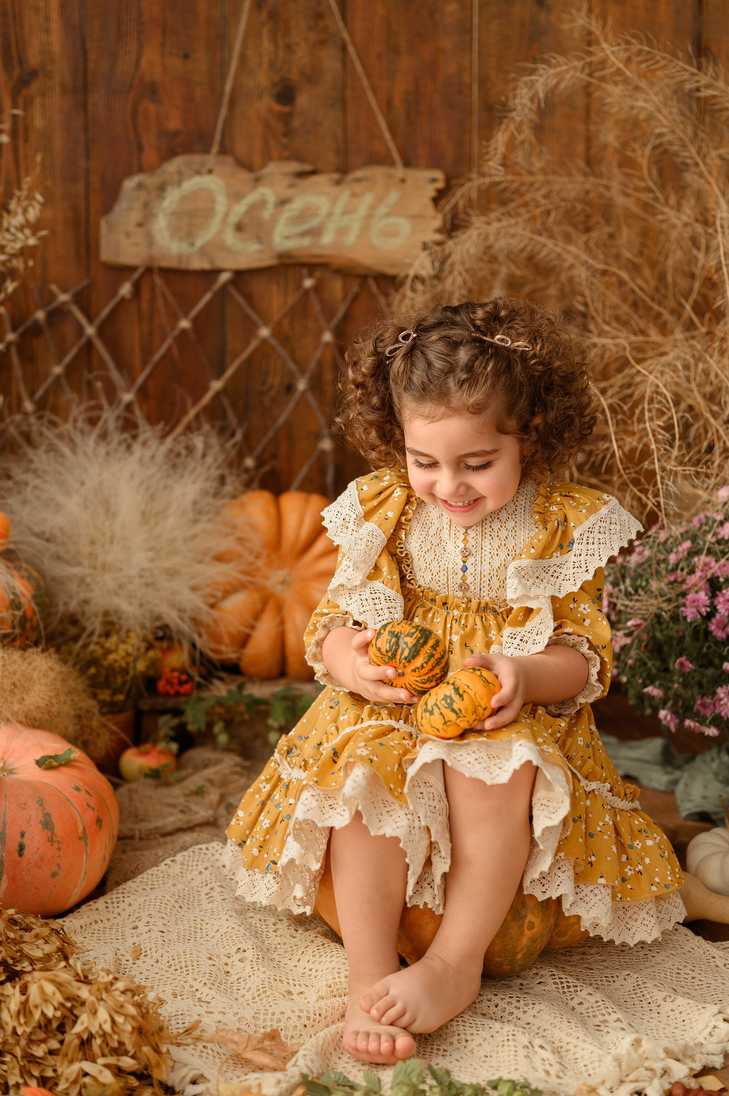 Еве годик. Тыквочки. Детский и семейный фотограф Ирина Гладких
