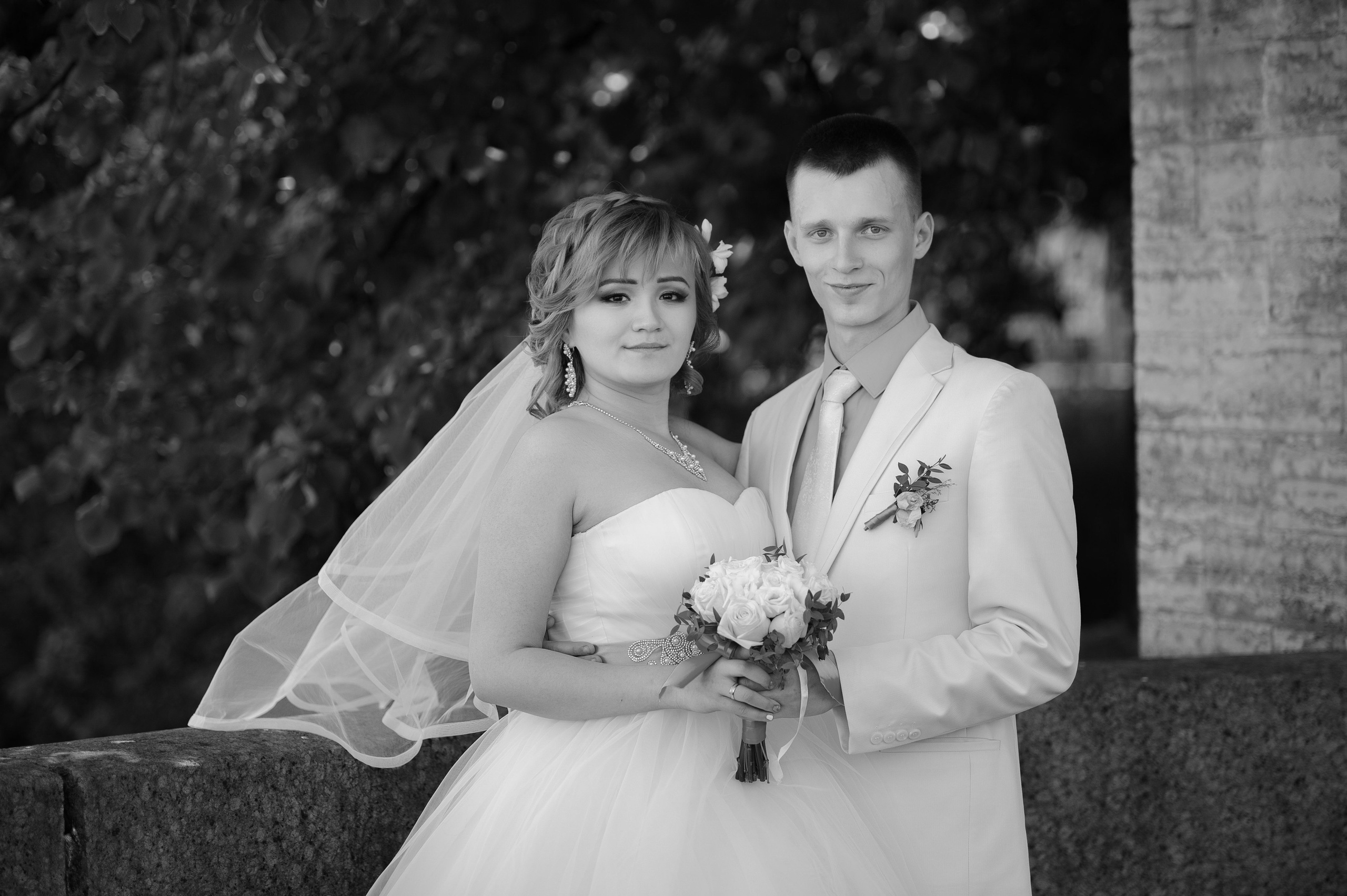 Профессиональная свадебная фотосъёмка в черно-белом стиле в СПб.