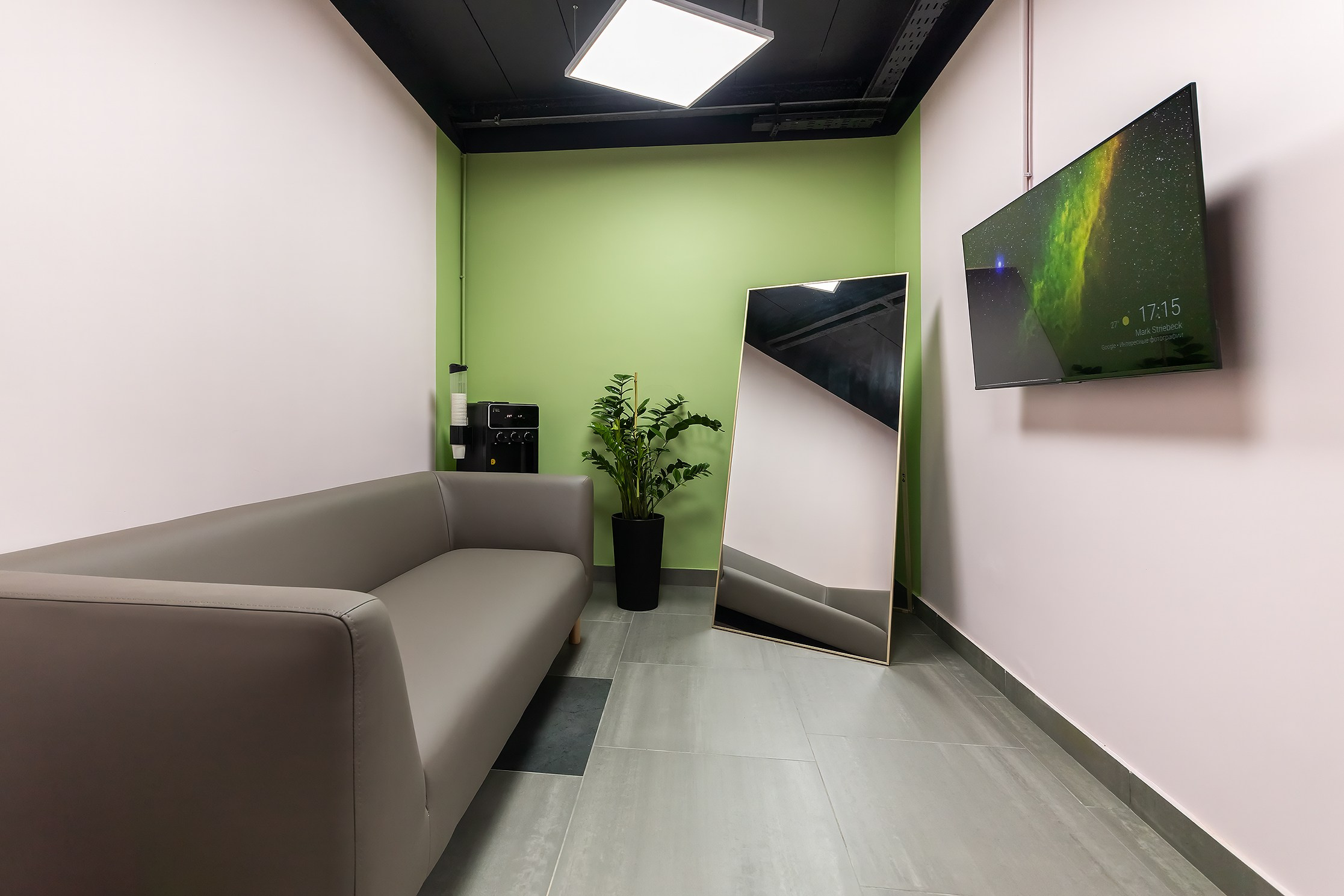 Дом париков. Фотосъемка интерьеров салона париков Шевю. Профессиональный Фотограф в Москве Андрей Славнов