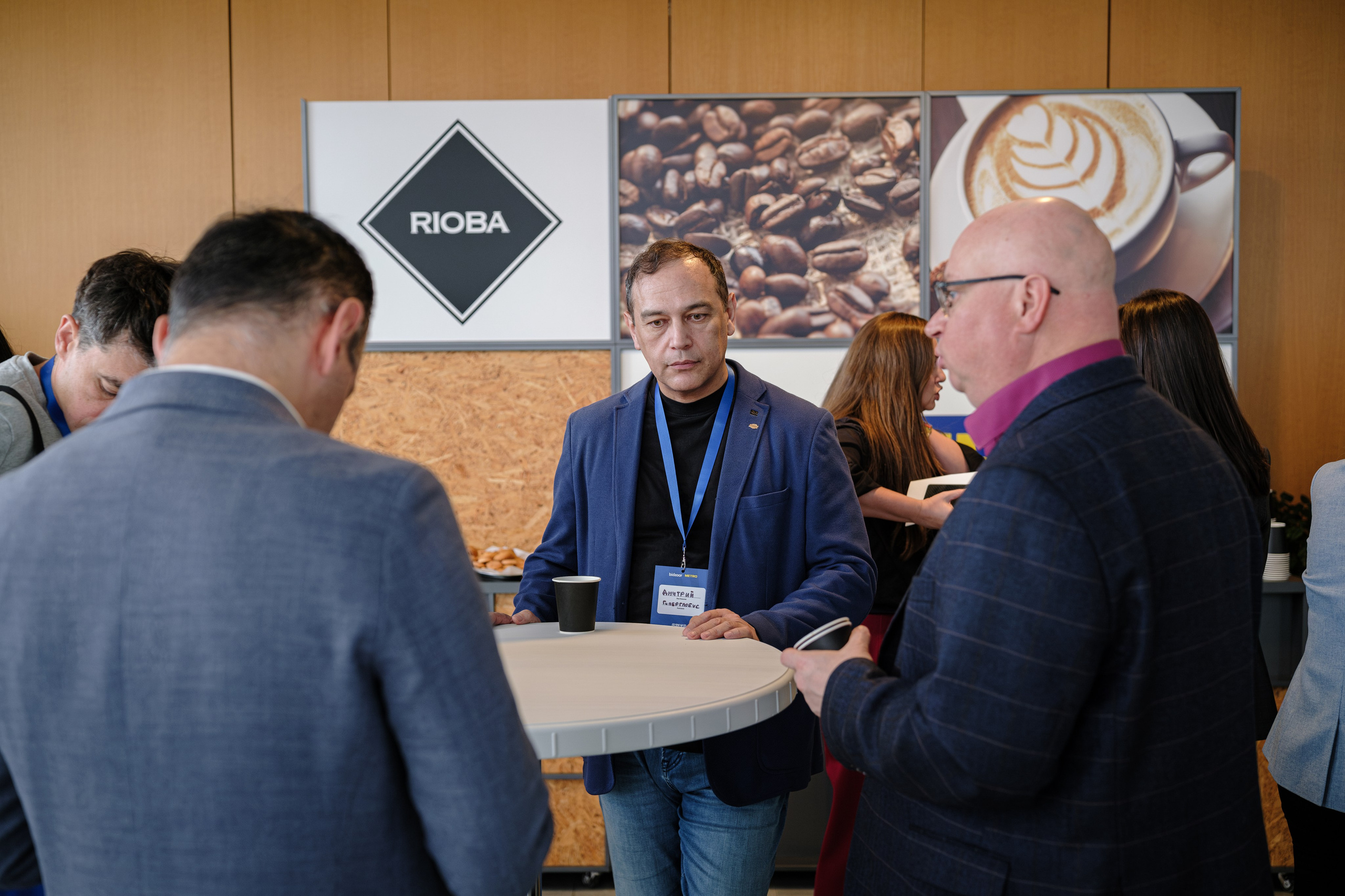 METRO. Репортажный и портретный фотограф в Москве Илья Спиридонов