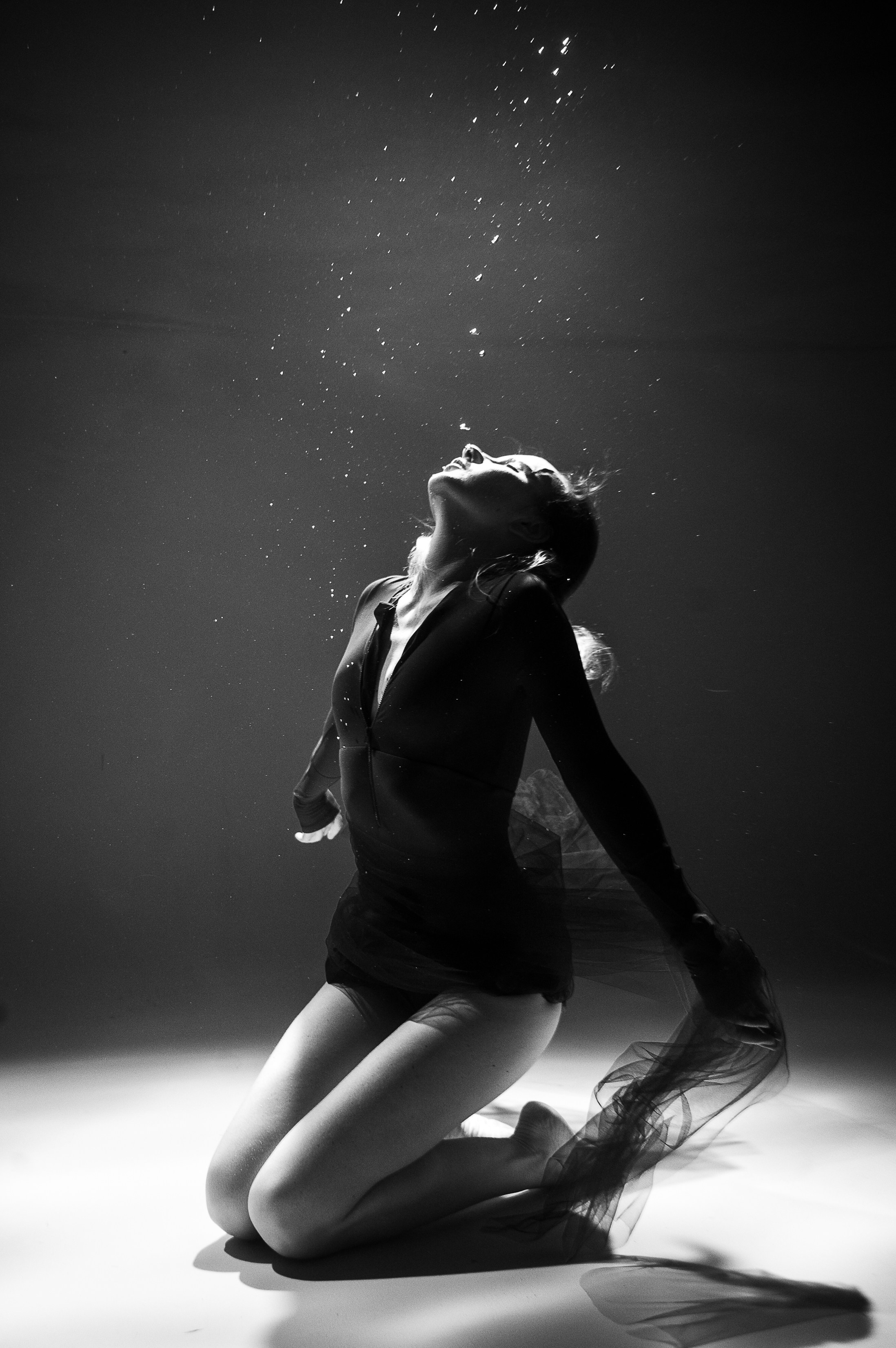 Екатерина под водой. Спортивный фотограф в Москве Фадеева Ирина. Соревнования, турниры, чемпионаты по танцам. отчетные концерты, съемка под водой