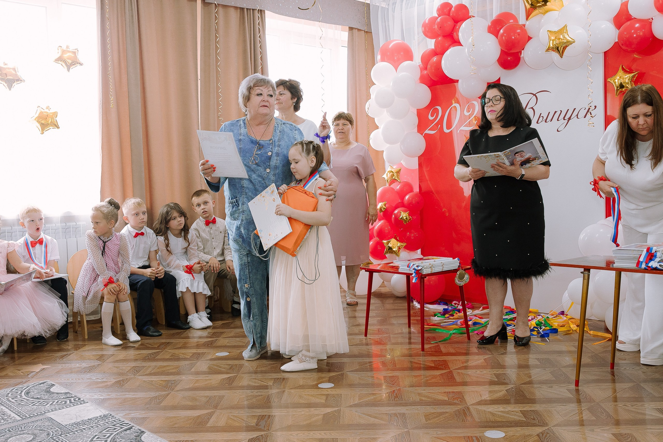 Выпускной в ДС 26. Выпускные альбомы Натальи Бутко: Новороссийск, Анапа, Геленджик