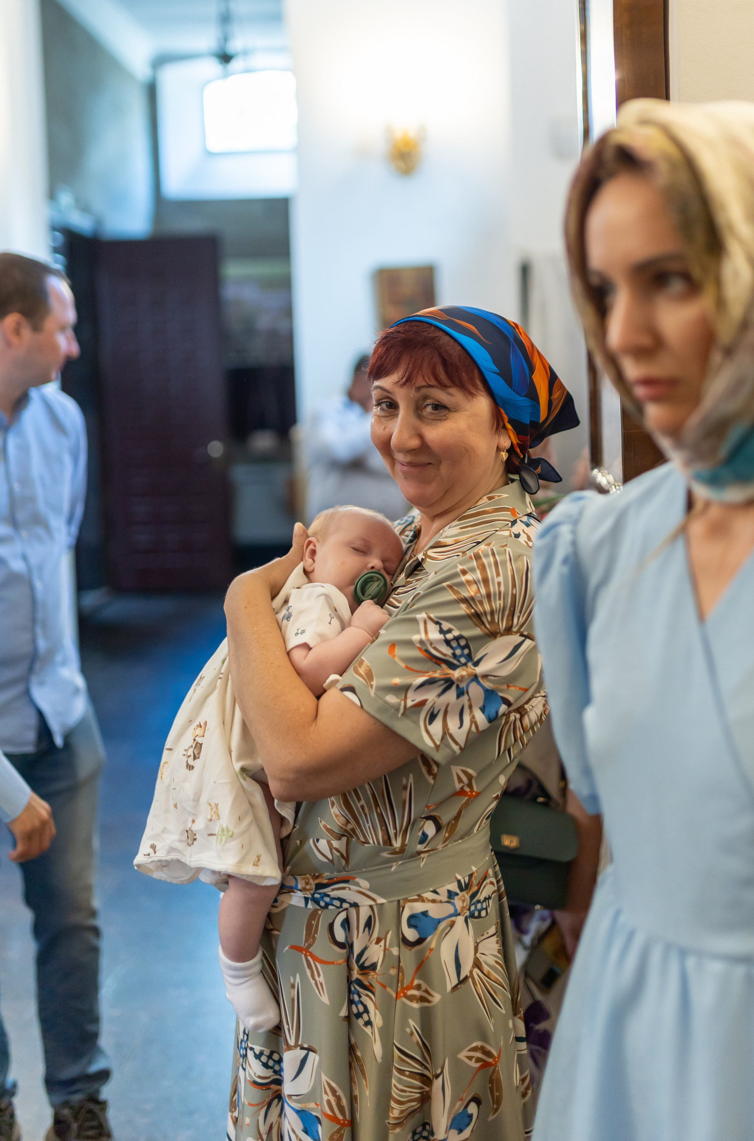 Крещение, Храм во имя Всемилостивого Спаса (на Звёздочке). Фотограф новорожденных. Детский и семейный фотограф Марьяна Юдина