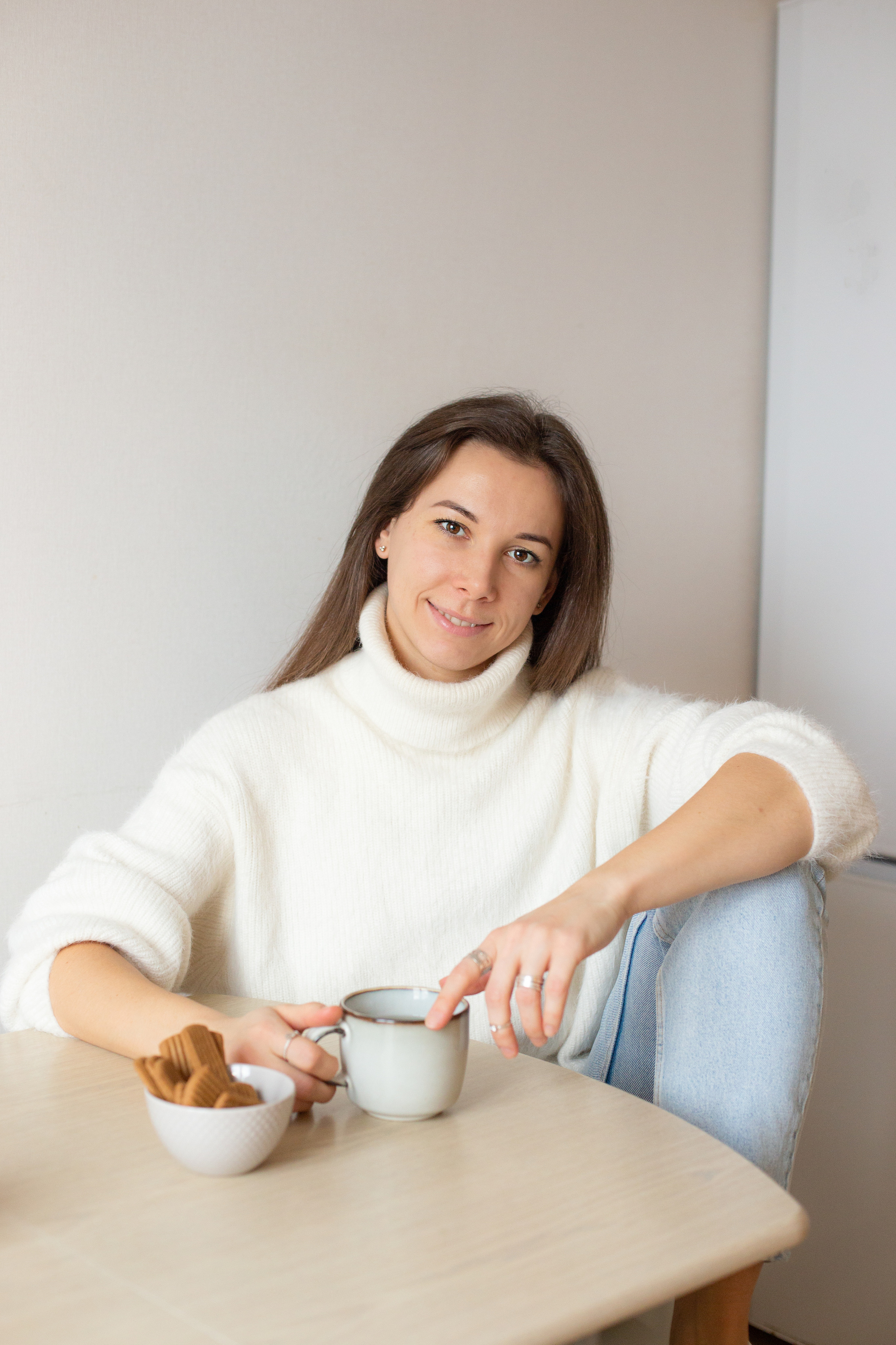 Контент съёмка для тренера по йоге. Фотограф СПб Юлия Ерошевская, предметный фотограф