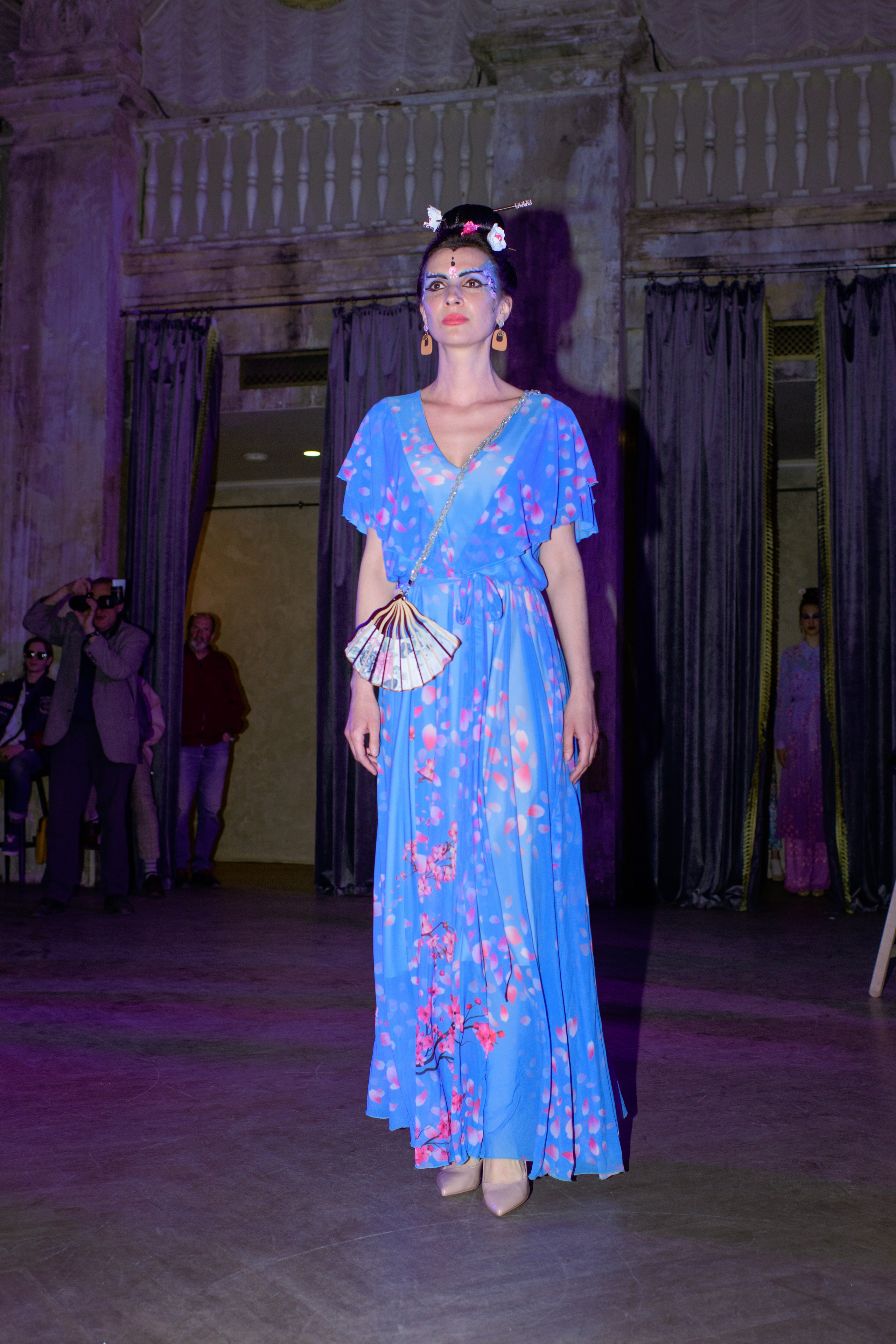 Репортаж модного показа «Люди брендов». Организация и проведение фотосъемок в Санкт-Петербурге. Фотограф Смирягин Илья