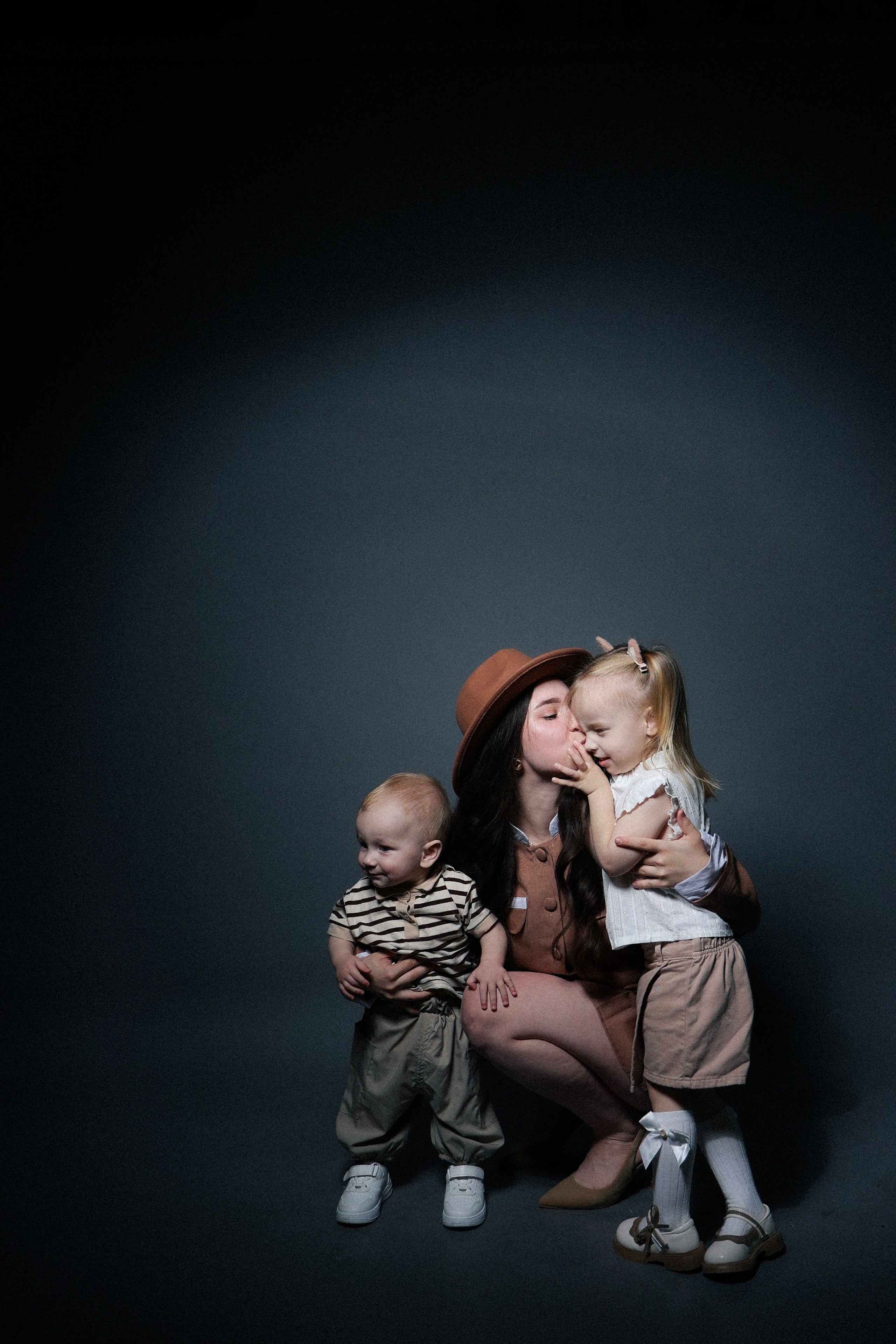 Лиза с детками. Фотограф НатаФото (Наталья Яковенко) Дмитров Москва Питер