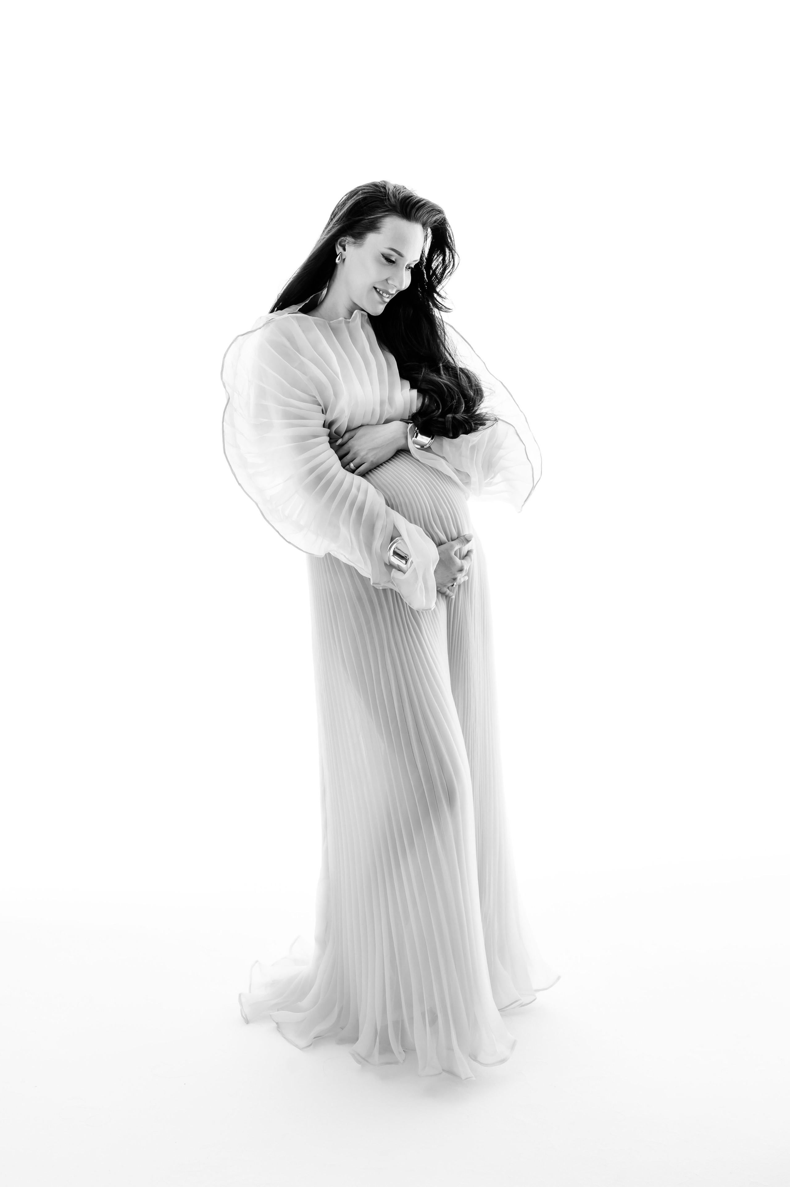 Профессиональный семейный и беременный фотограф в Санкт-Петербурге — Маргарита Иванова. Индивидуальные фотосессии под ключ: от образа до гот. Профессиональный фотограф беременности в СПБ. Стильные фотосессии беременности в стиле минимализм и классическая фотография