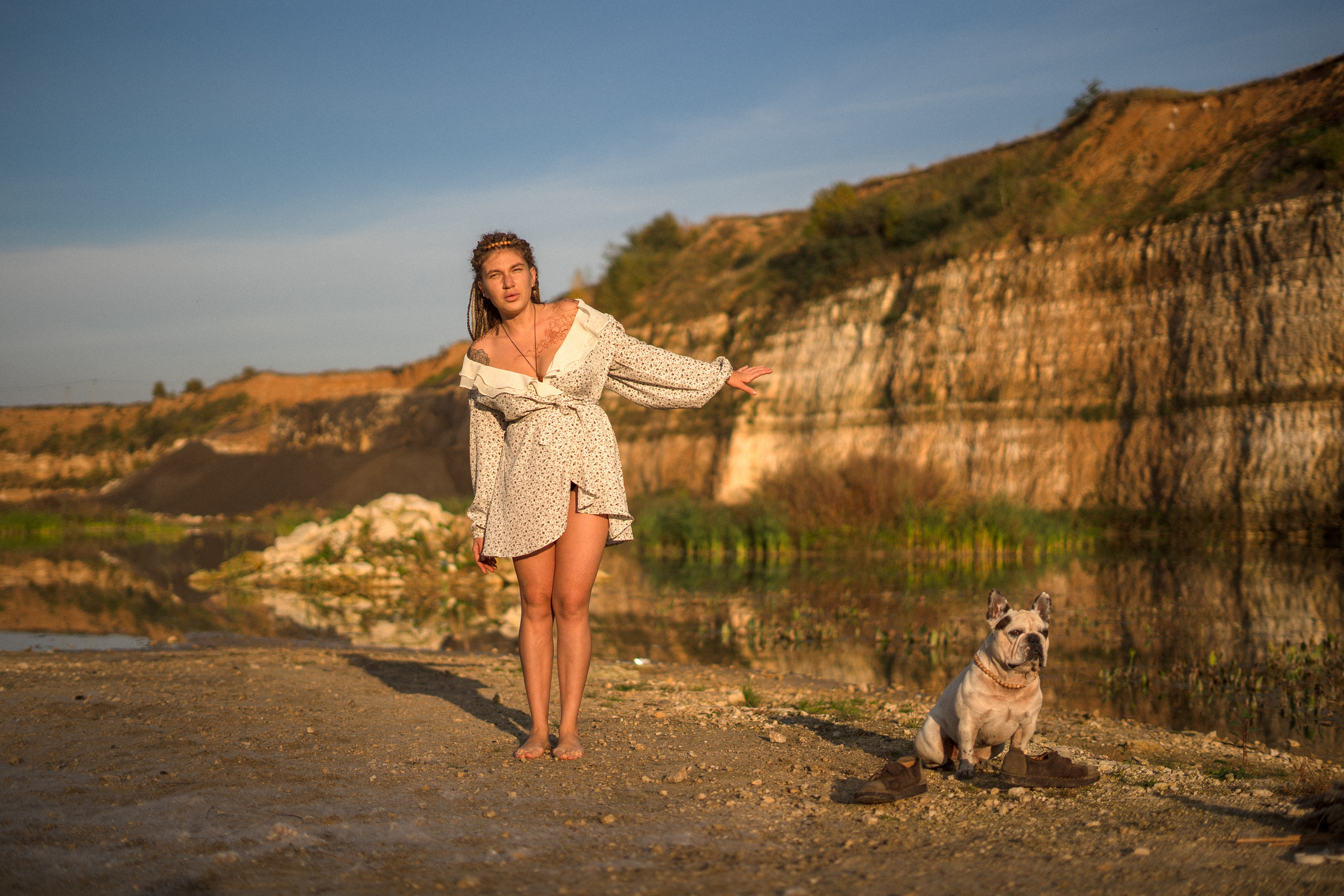 Семейная фотосессия для Люси, Айрата, Ясмин и Кекса в секретной локации на карьерах, где добывают известняк, в тридцати километрах от Москвы. Золотая осень, сентбярь, закат. 