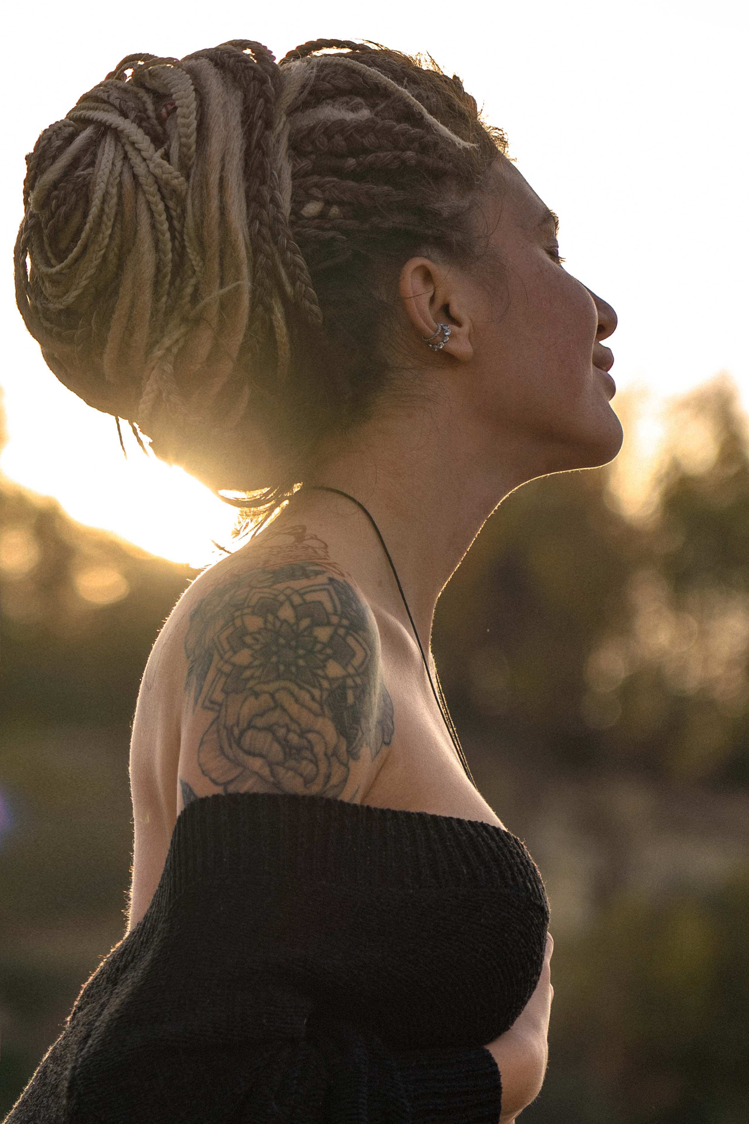 Семейная фотосессия для Люси, Айрата, Ясмин и Кекса в секретной локации на карьерах, где добывают известняк, в тридцати километрах от Москвы. Золотая осень, сентбярь, закат. 