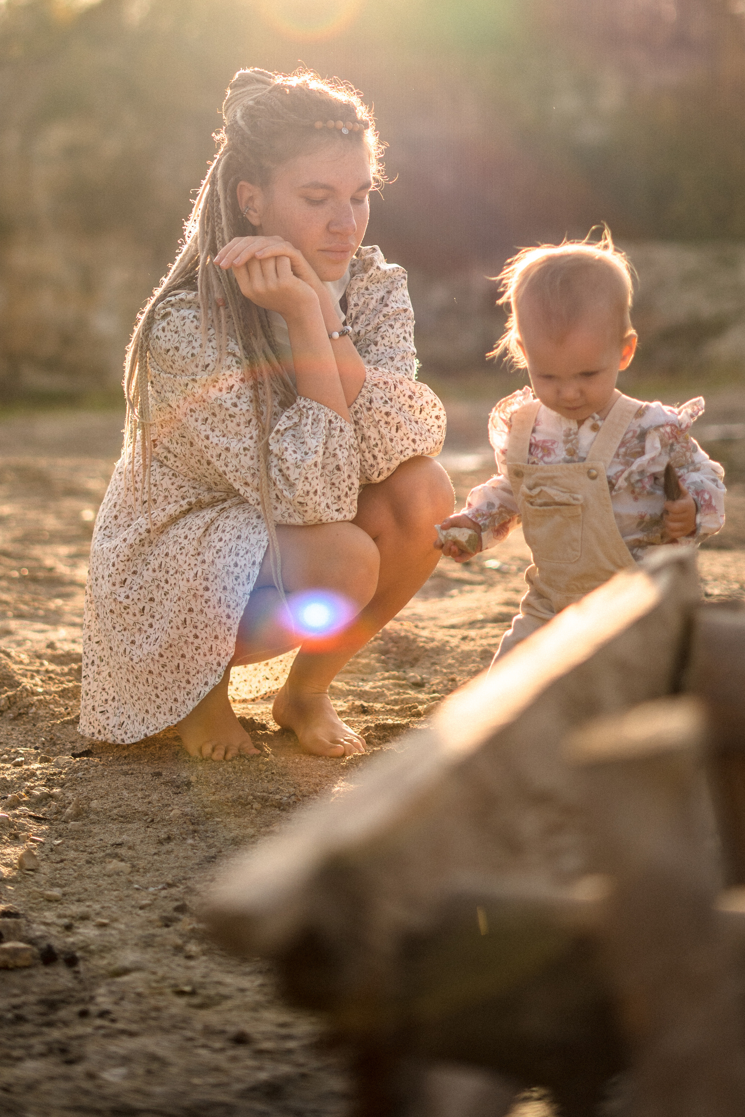 Семейная фотосессия для Люси, Айрата, Ясмин и Кекса в секретной локации на карьерах, где добывают известняк, в тридцати километрах от Москвы. Золотая осень, сентбярь, закат. 