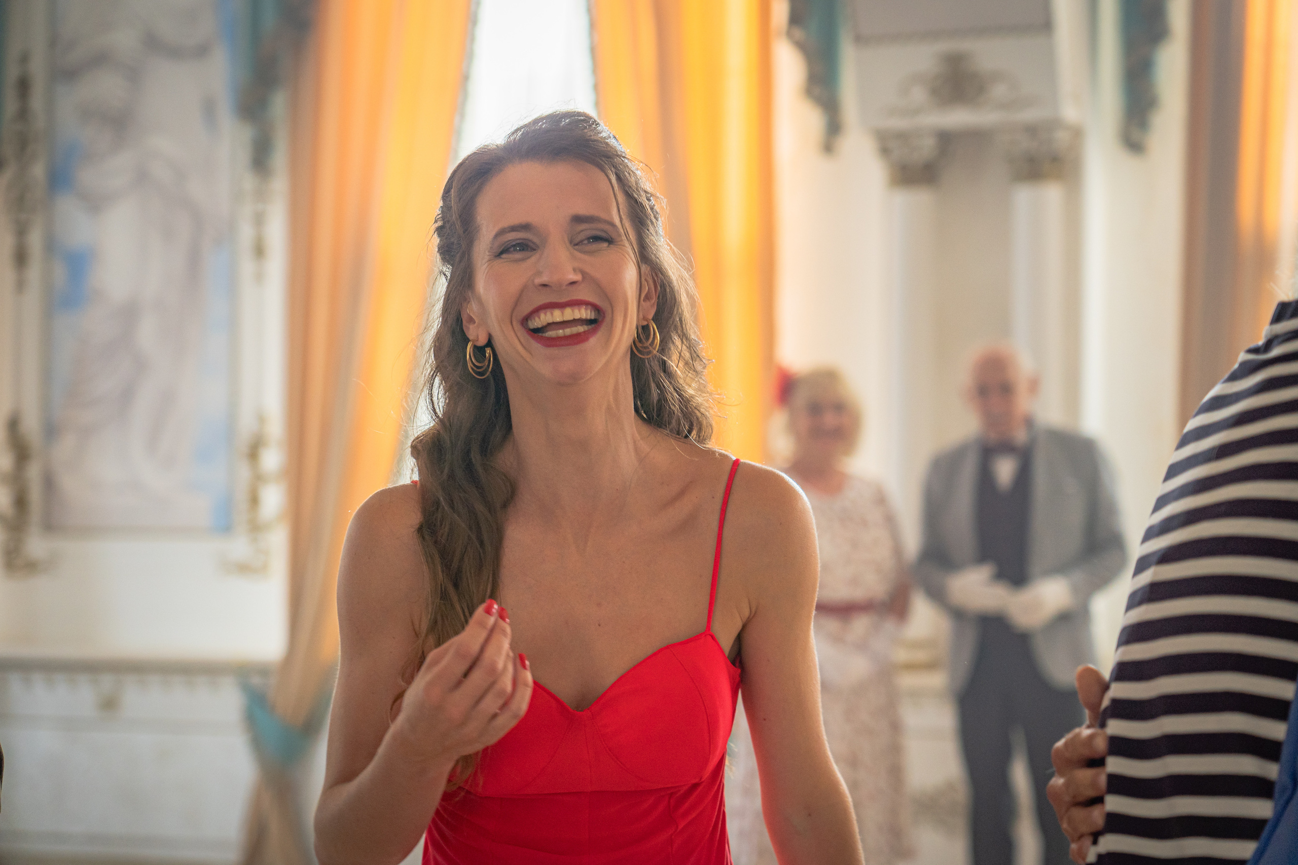 Съемка бэкстейджа сериала Сергея Жигунова Три друга, клад и матрос Кошка я была фотографом на мероприятии на финальном съемочном дне с огромной съемочной командой — операторы, режиссеры, актеры, гримеры, стилисты, костюмеры киношники киноделы кино киноплощадка 