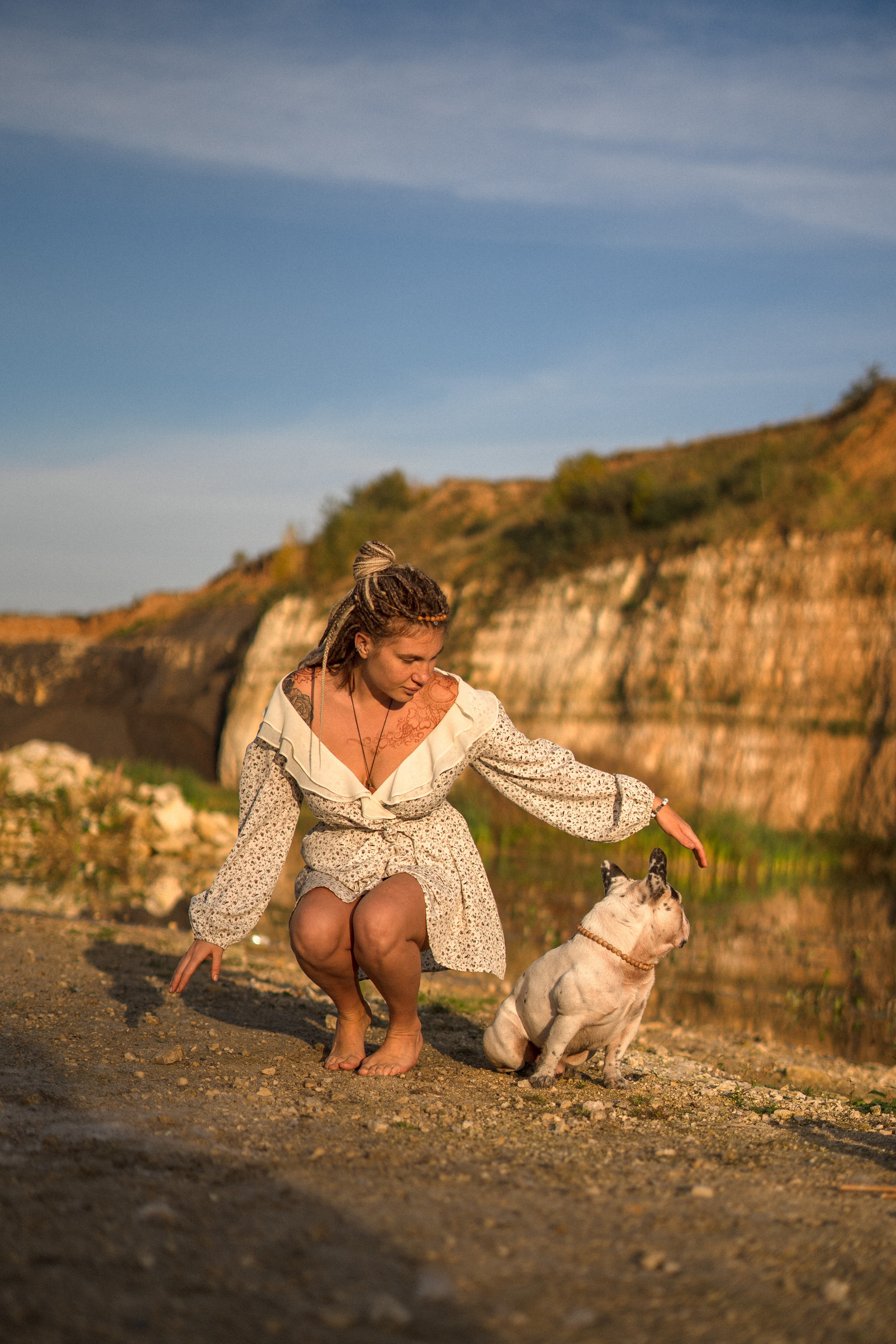 Семейная фотосессия для Люси, Айрата, Ясмин и Кекса в секретной локации на карьерах, где добывают известняк, в тридцати километрах от Москвы. Золотая осень, сентбярь, закат. 