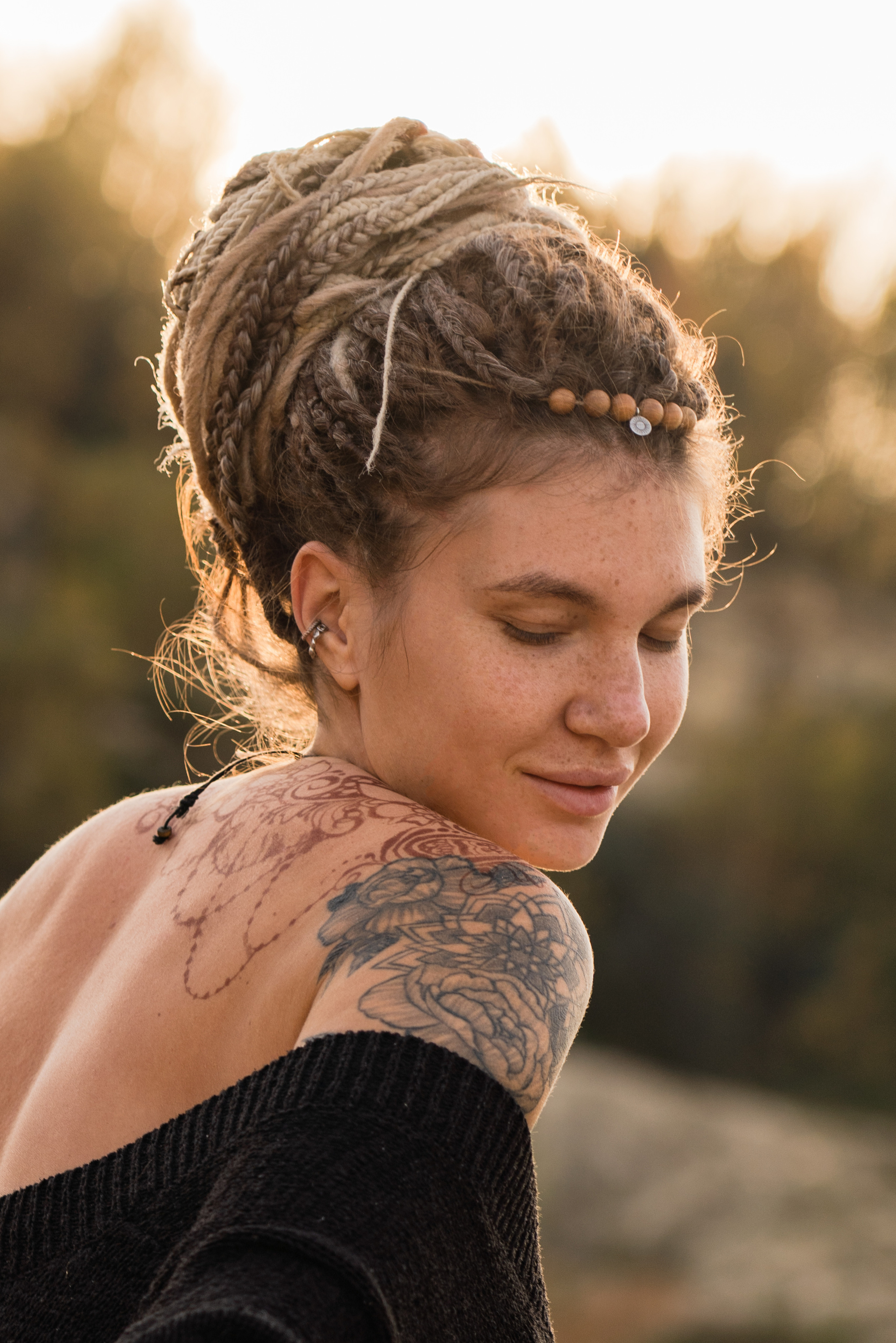 Семейная фотосессия для Люси, Айрата, Ясмин и Кекса в секретной локации на карьерах, где добывают известняк, в тридцати километрах от Москвы. Золотая осень, сентбярь, закат. 