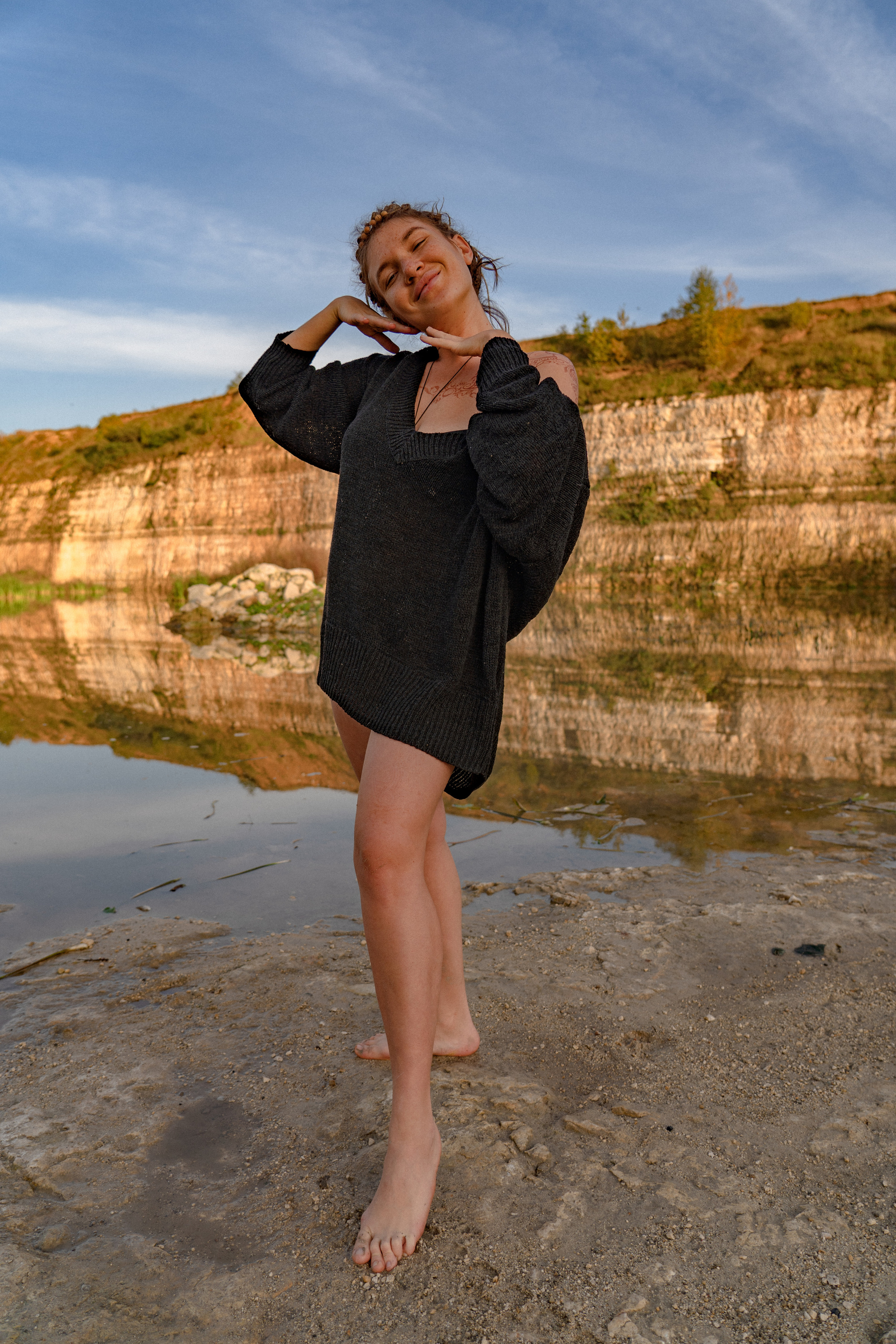 Семейная фотосессия для Люси, Айрата, Ясмин и Кекса в секретной локации на карьерах, где добывают известняк, в тридцати километрах от Москвы. Золотая осень, сентбярь, закат. 