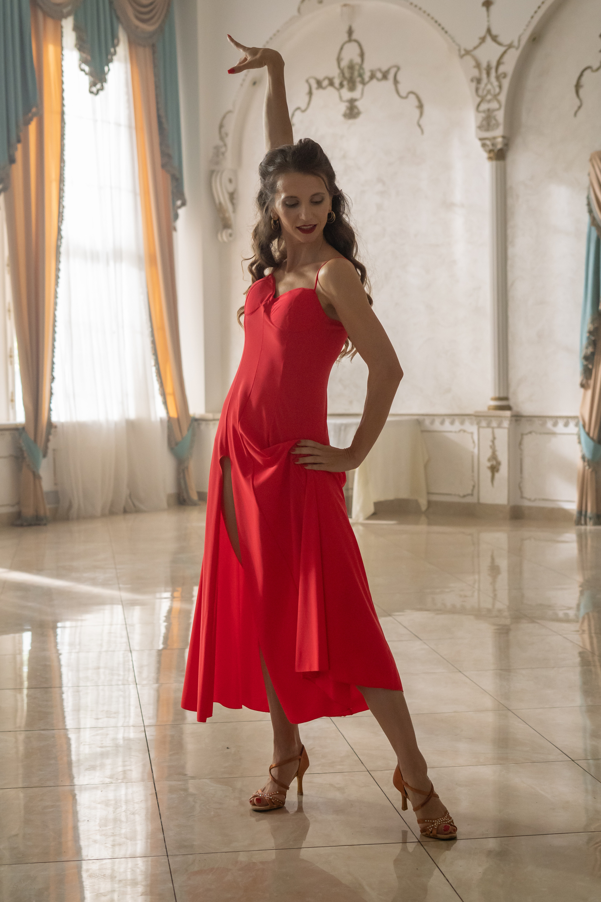 Съемка бэкстейджа сериала Сергея Жигунова Три друга, клад и матрос Кошка я была фотографом на мероприятии на финальном съемочном дне с огромной съемочной командой — операторы, режиссеры, актеры, гримеры, стилисты, костюмеры