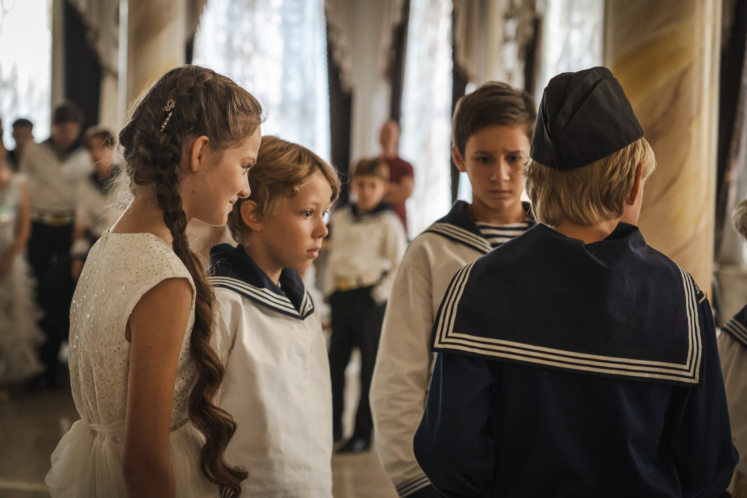 Съемка бэкстейджа сериала Сергея Жигунова Три друга, клад и матрос Кошка я была фотографом на мероприятии на финальном съемочном дне с огромной съемочной командой — операторы, режиссеры, актеры, гримеры, стилисты, костюмеры киношники киноделы кино киноплощадка 