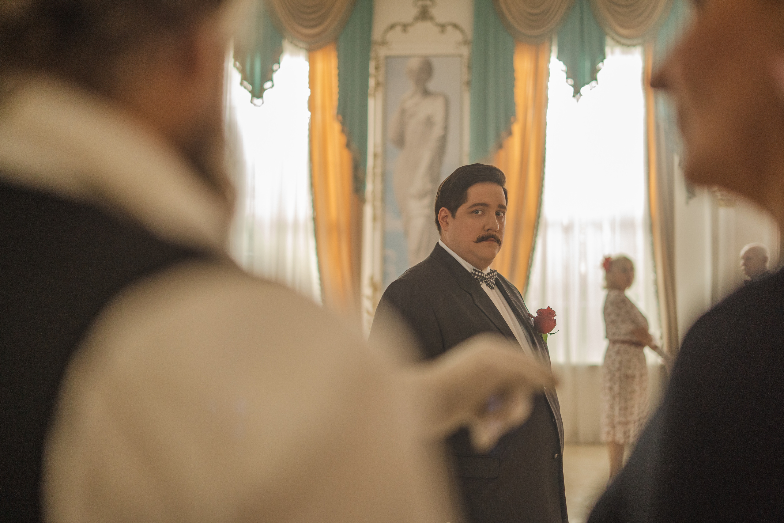 Съемка бэкстейджа сериала Сергея Жигунова Три друга, клад и матрос Кошка я была фотографом на мероприятии на финальном съемочном дне с огромной съемочной командой — операторы, режиссеры, актеры, гримеры, стилисты, костюмеры киношники киноделы кино киноплощадка 