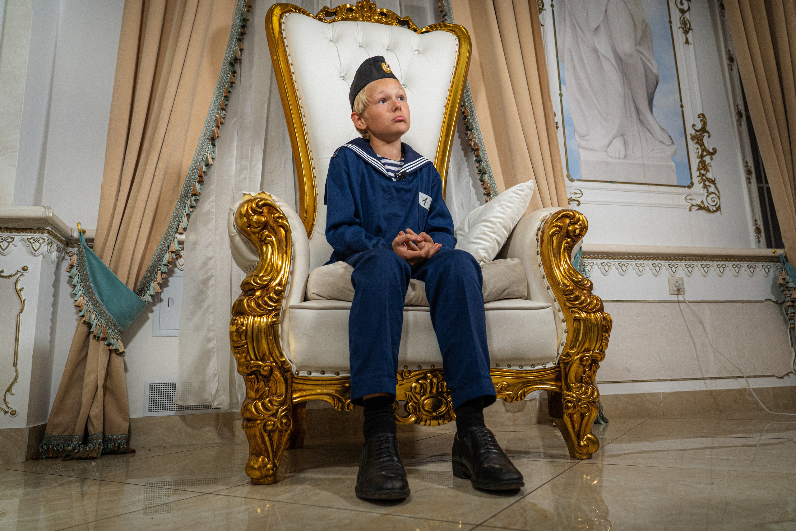 Съемка бэкстейджа сериала Сергея Жигунова Три друга, клад и матрос Кошка я была фотографом на мероприятии на финальном съемочном дне с огромной съемочной командой — операторы, режиссеры, актеры, гримеры, стилисты, костюмеры киношники киноделы кино киноплощадка 