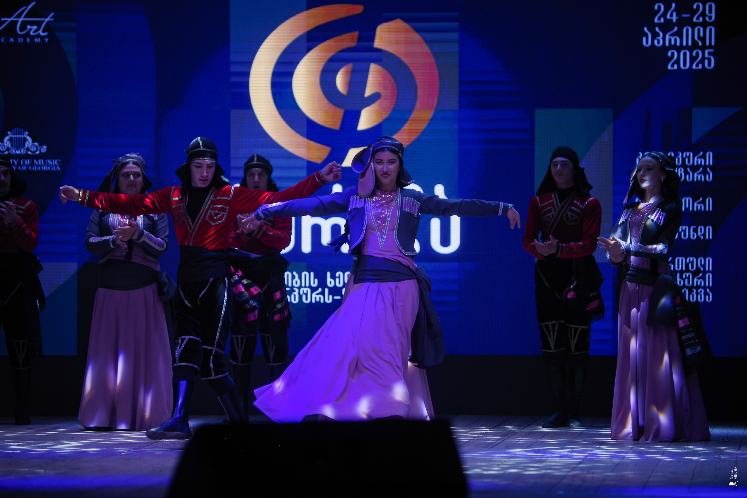 Танцы в Хоби. Портретный фотограф Денис Милютин