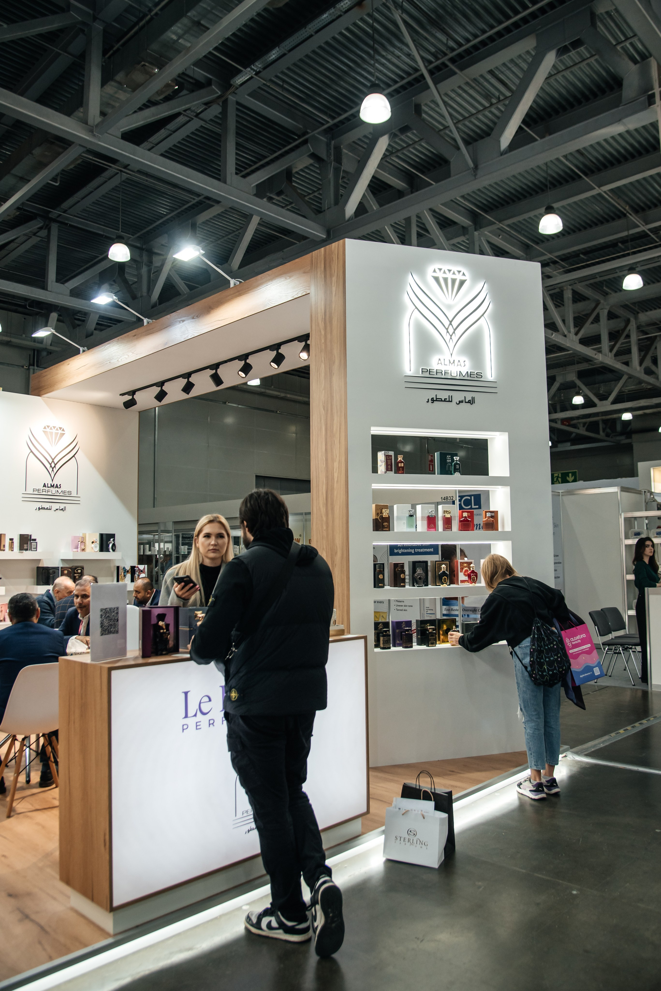 Almas parfumes Intersharm 2025. Фотограф в Москве Елена Брюханова