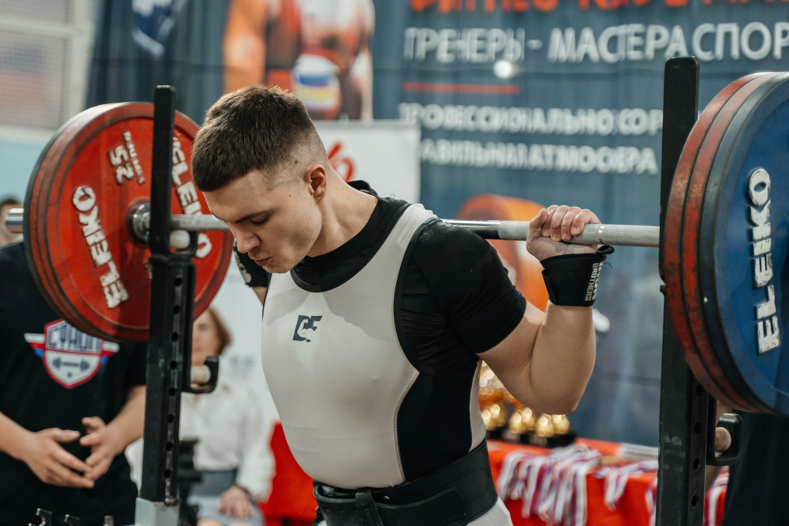 Попытка. Фотограф Олеся Мочалова. Москва. Нижний Новгород