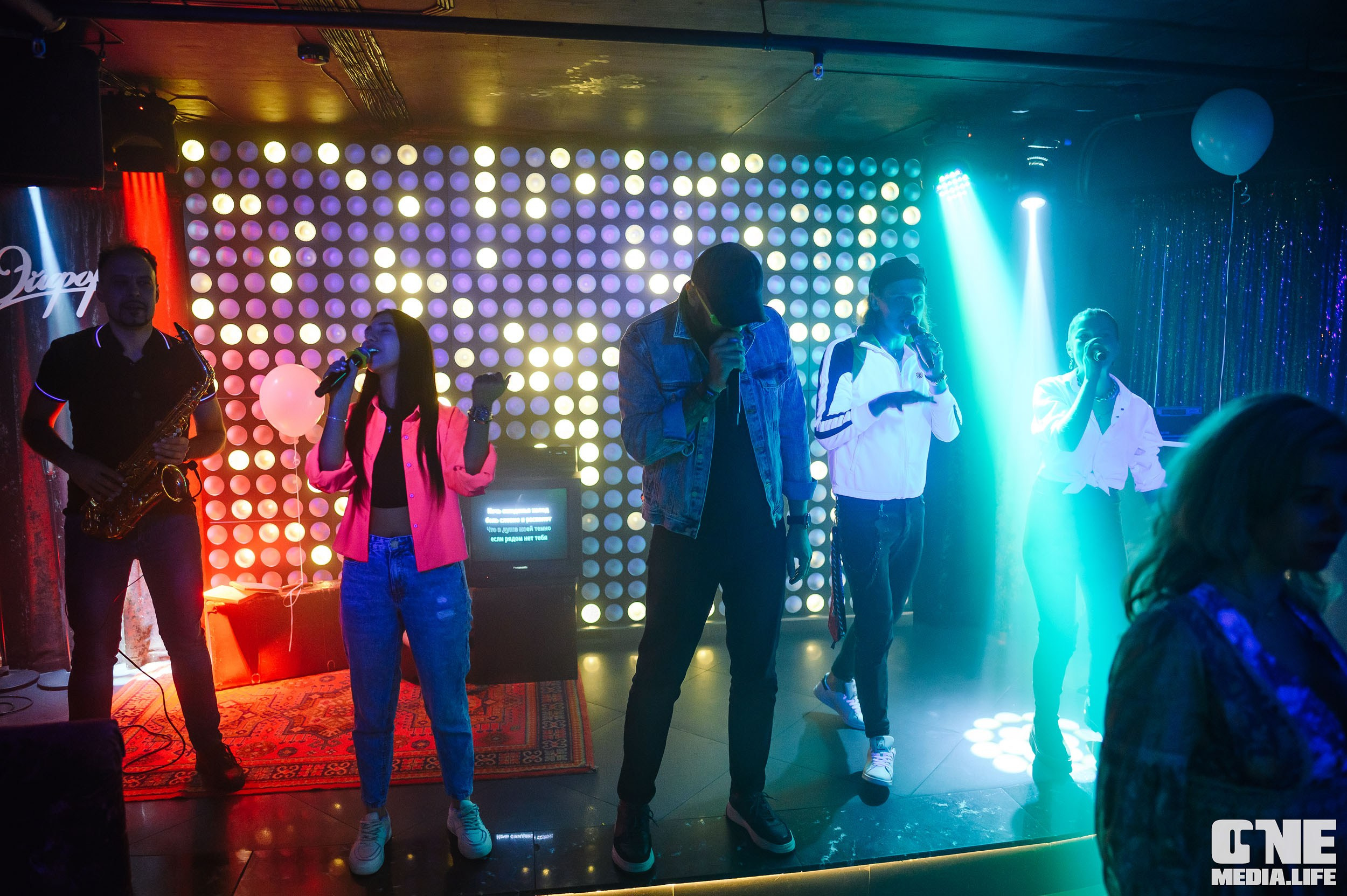 Фоторепортаж из караоке-клуба Эйфория. One Media Life: фоторепортажи, фотоотчеты с мероприятий и заведений